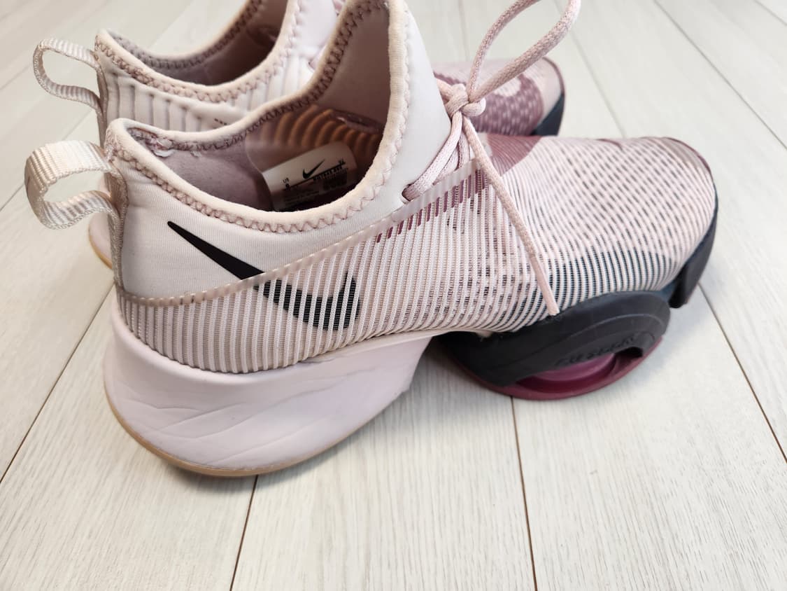 나이키 러닝화 에어 줌 슈퍼렙 BQ7043-665사이즈230

많이 신지 상품이미지4