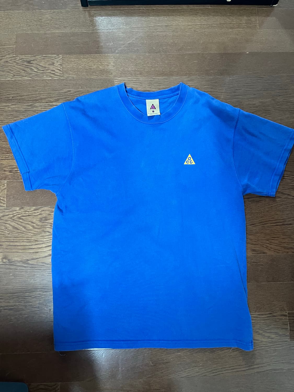 나이키 ACG 반팔 상품이미지1