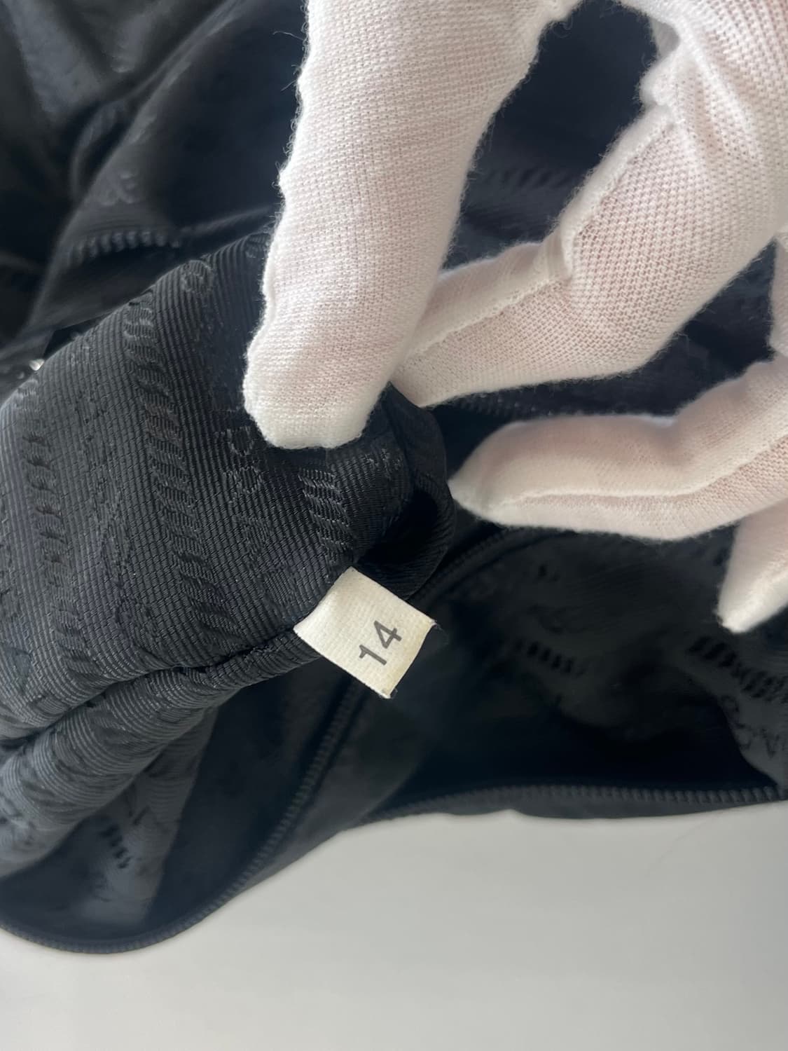 프라다 미니 메신저백 크로스백 주우재백 상품이미지9