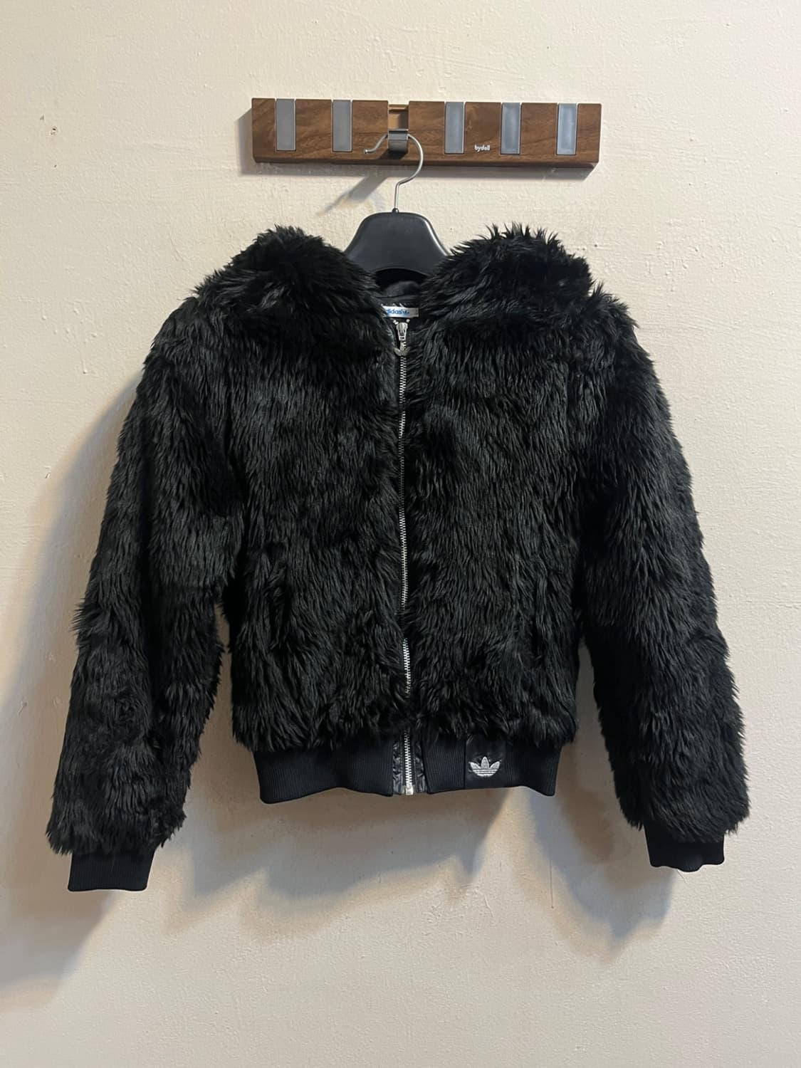 아디다스 퍼 후드 자켓 상품이미지1