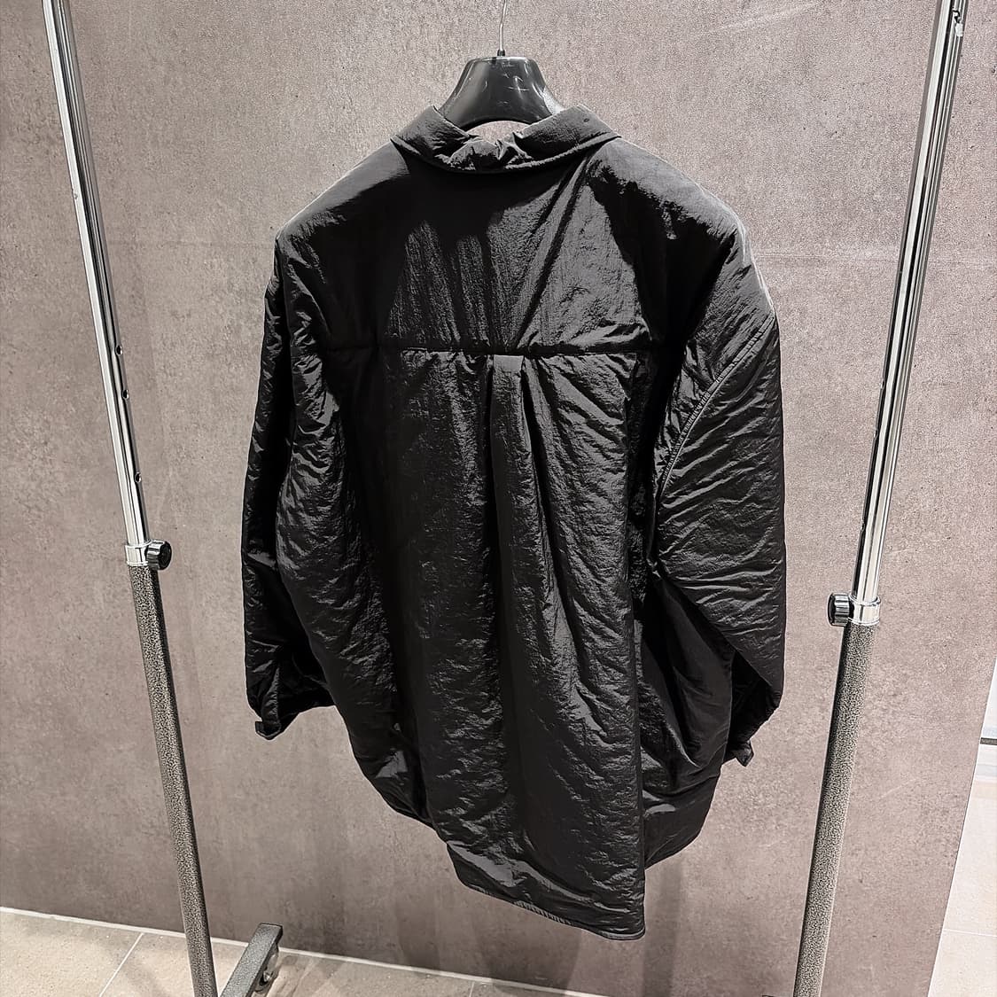 (정품/새상품) 아워레가시 남성 블랙 패디드 테크 버로우드 자켓 상품이미지4