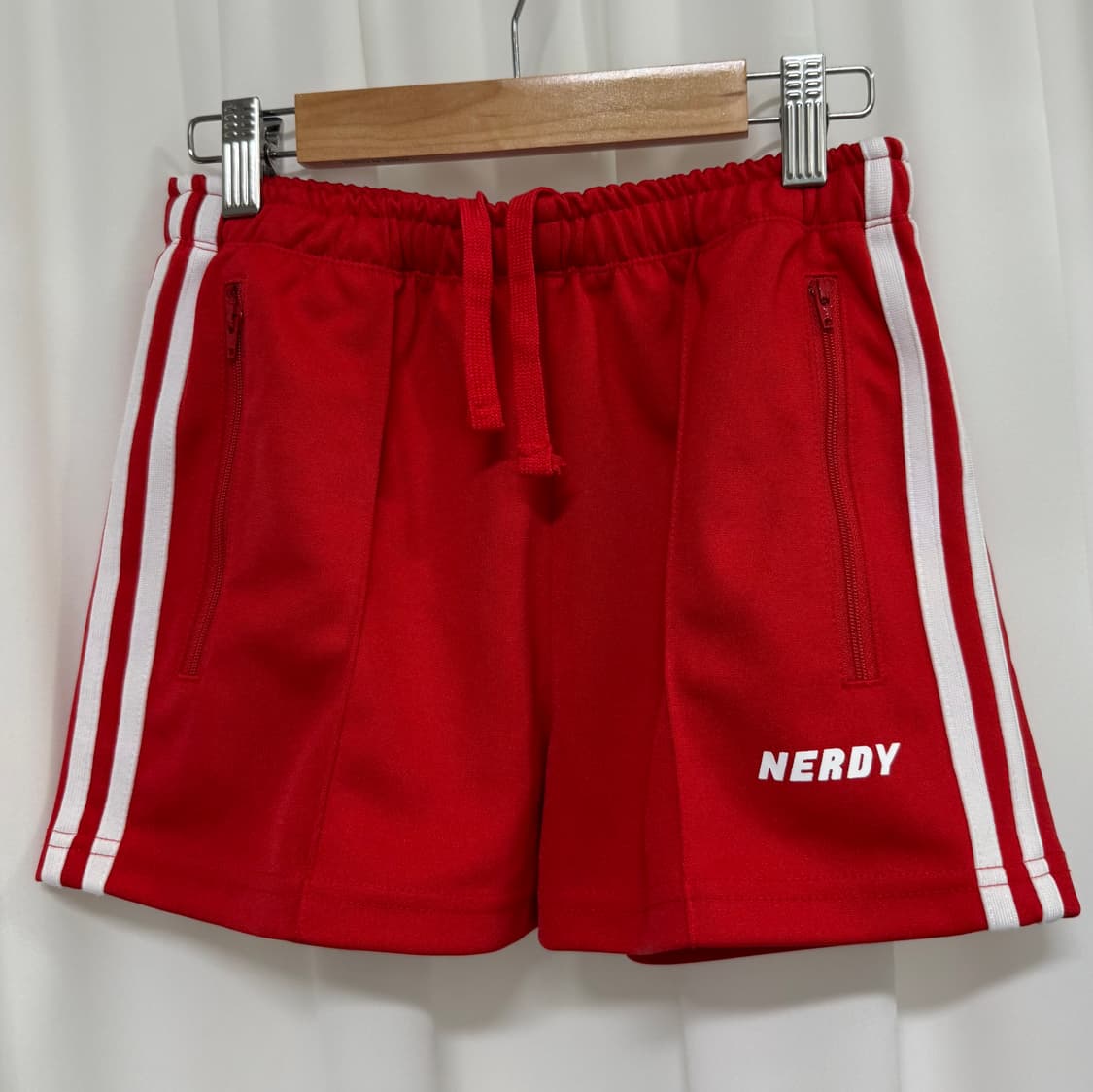 NERDY 널디 정품 트랙쇼츠 레드 S 상품이미지5
