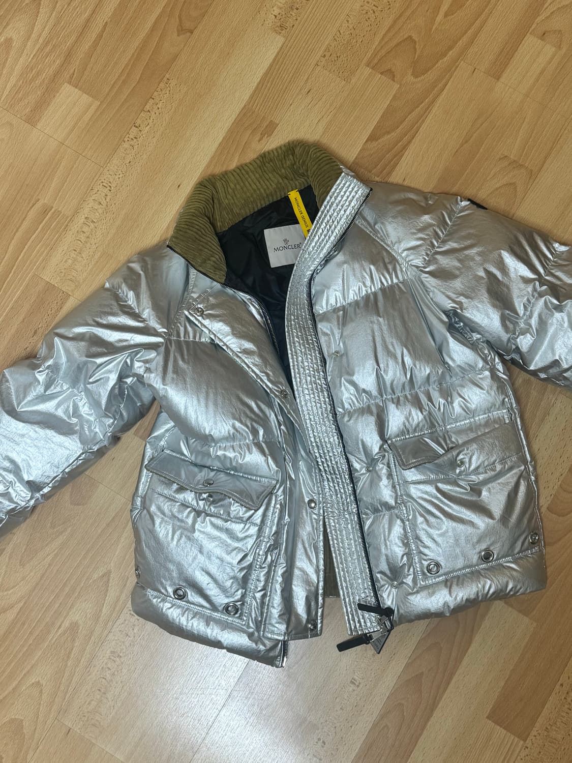 정가 310만 몽클레어 지니어스 1952 패딩(택달려있고 실착X) 상품이미지3