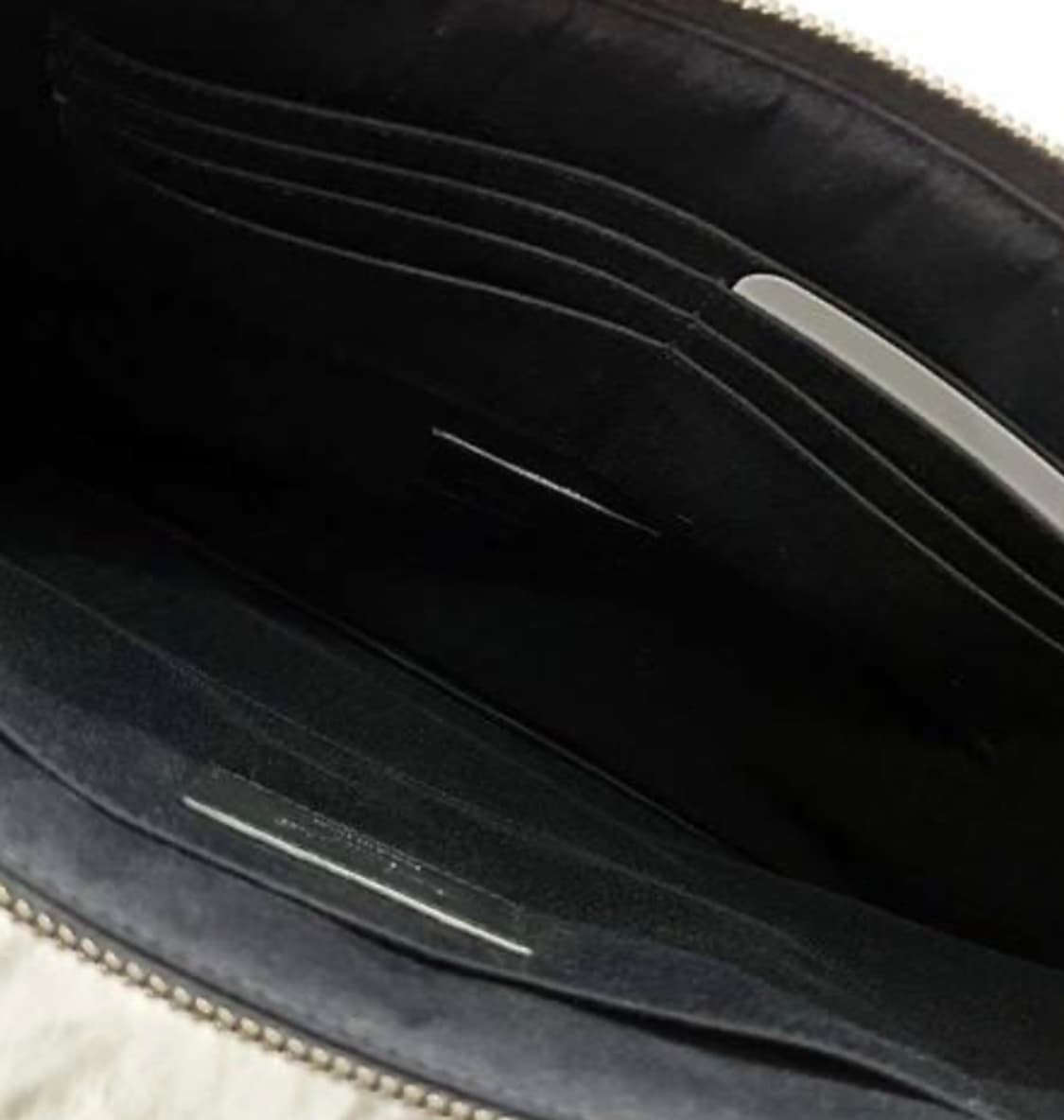 [정품] 생로랑 비즈니스 레더 파이톤 클러치 상품이미지4