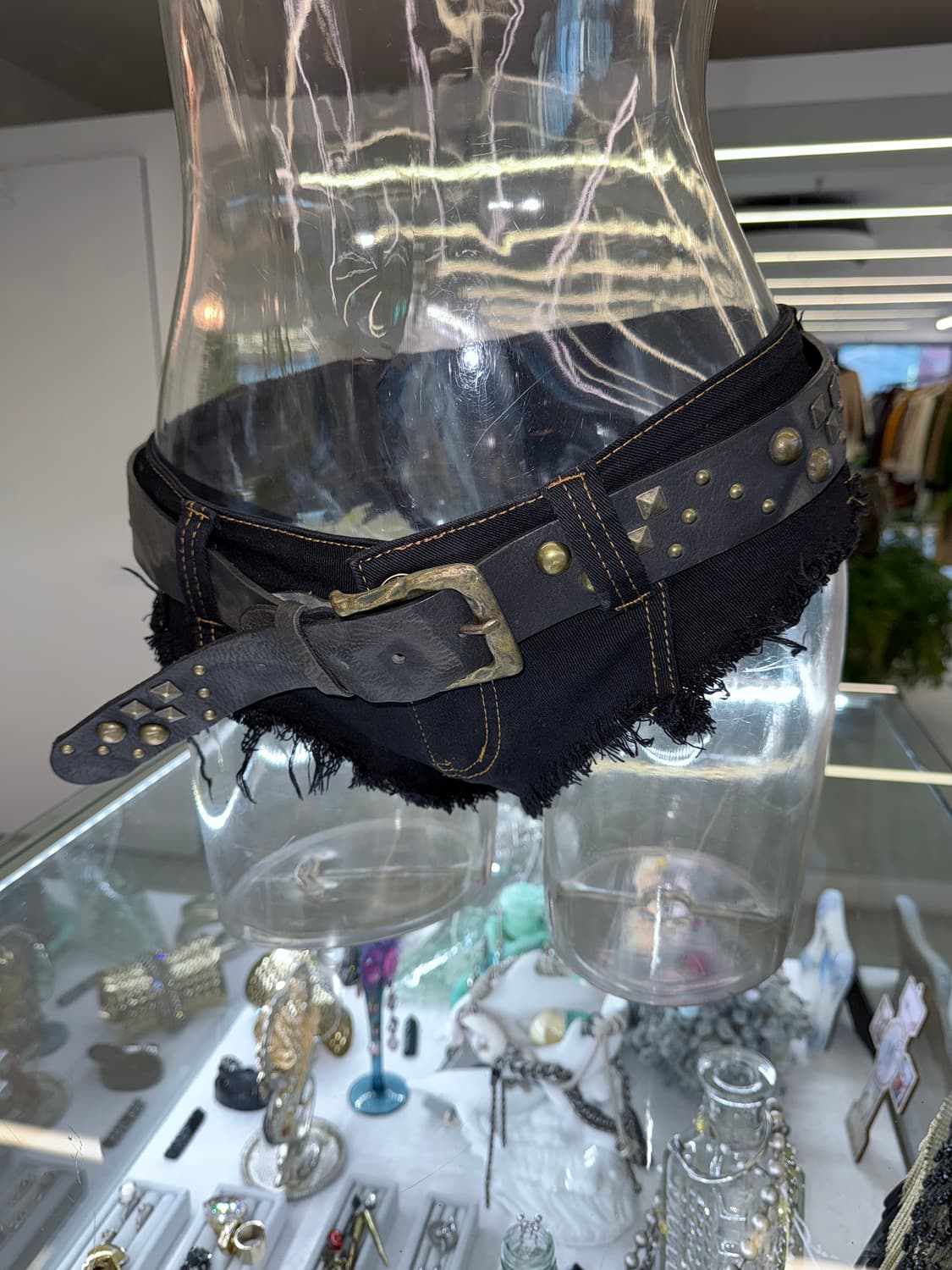 multi stud leather belt 상품이미지1