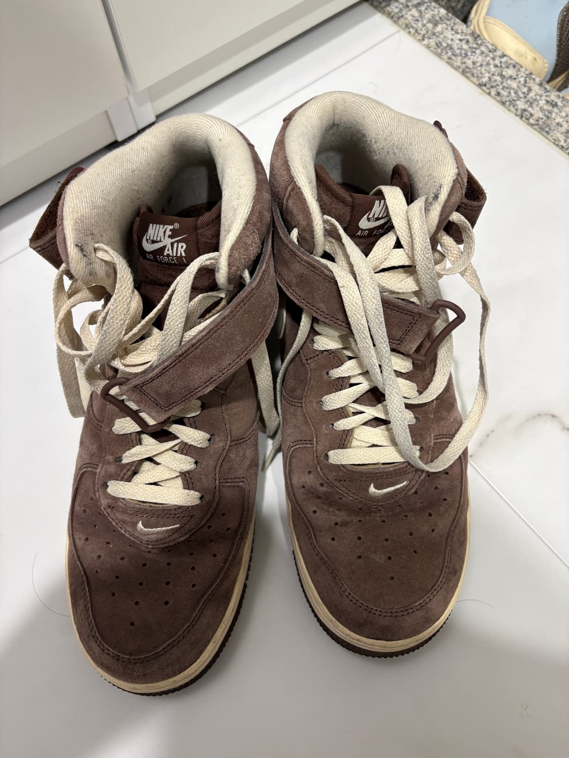 나이키 에어 포스 1 미드 '07 초콜릿 285 상품이미지1