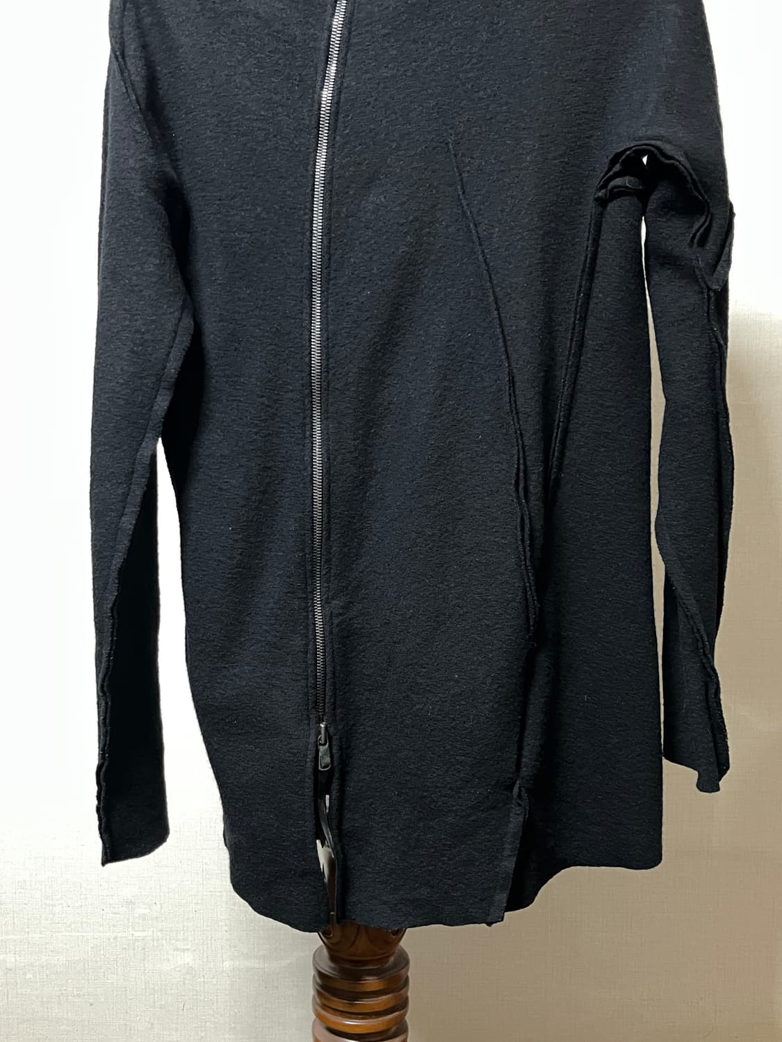 Leon Emanuel Blanck Asymmetric Zip Up 상품이미지3