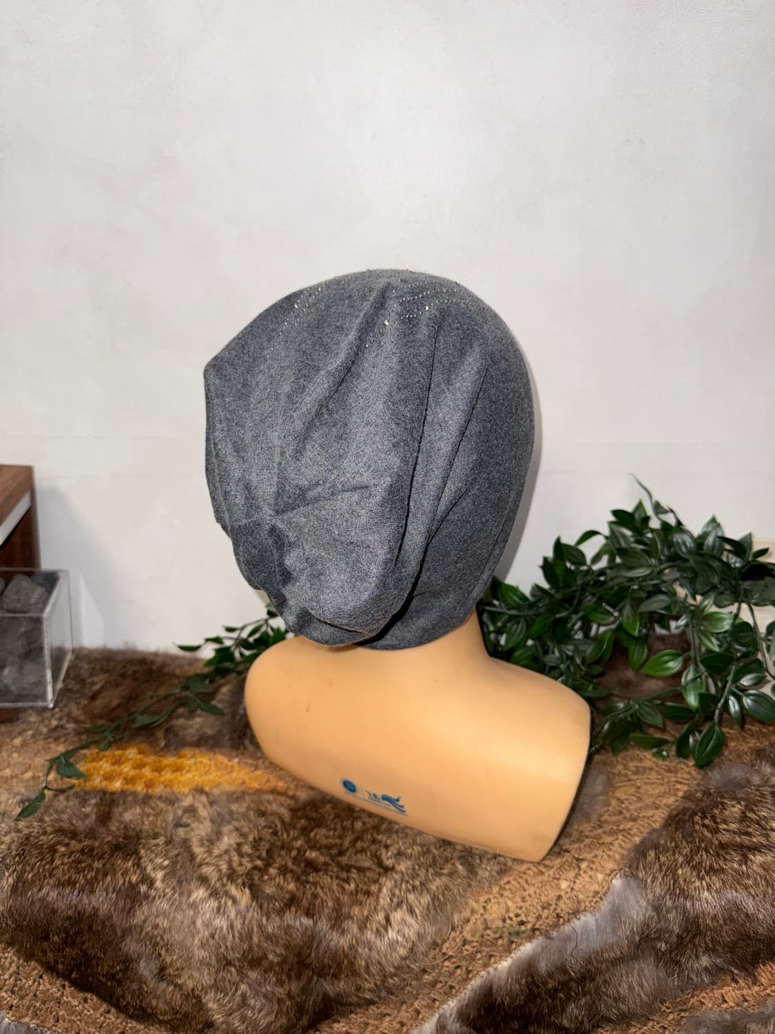 Gray cubic stud loose knit beanie  상품이미지3