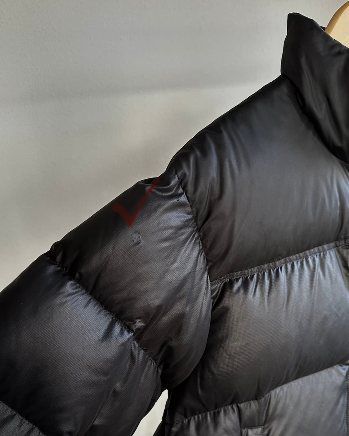[M-L]노스페이스 구형 눕시 700 경량 패딩 상품이미지5