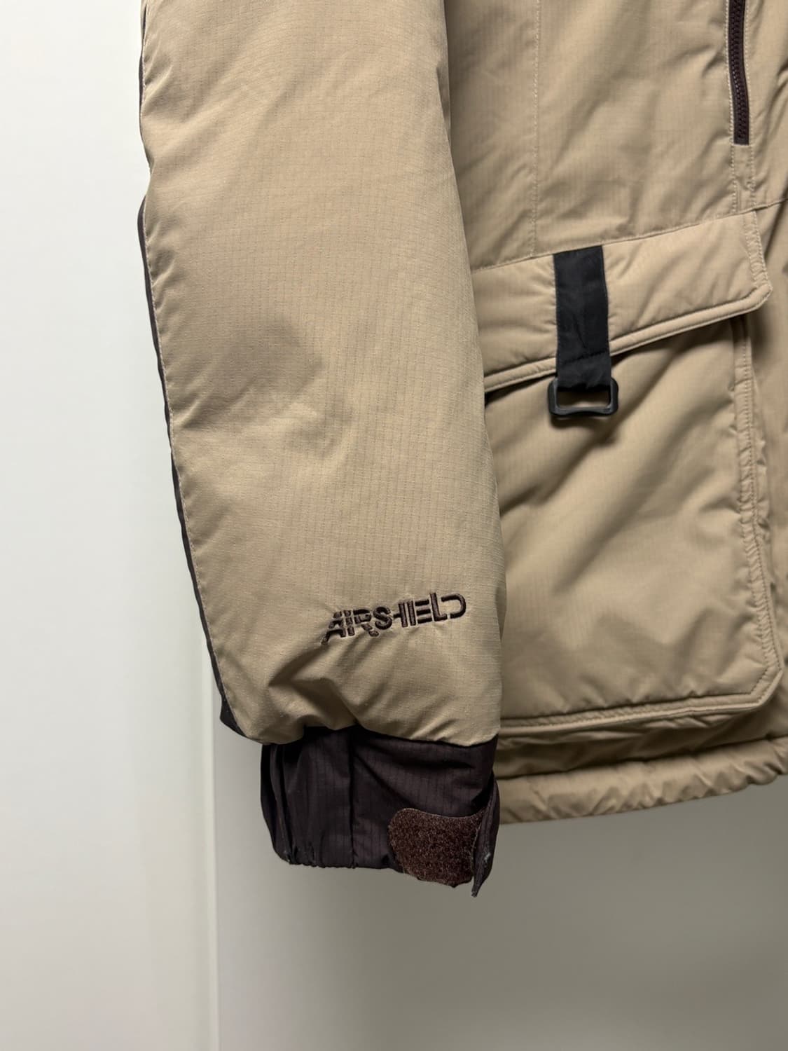 마운틴하드웨어 후드 다운 패딩 상품이미지2