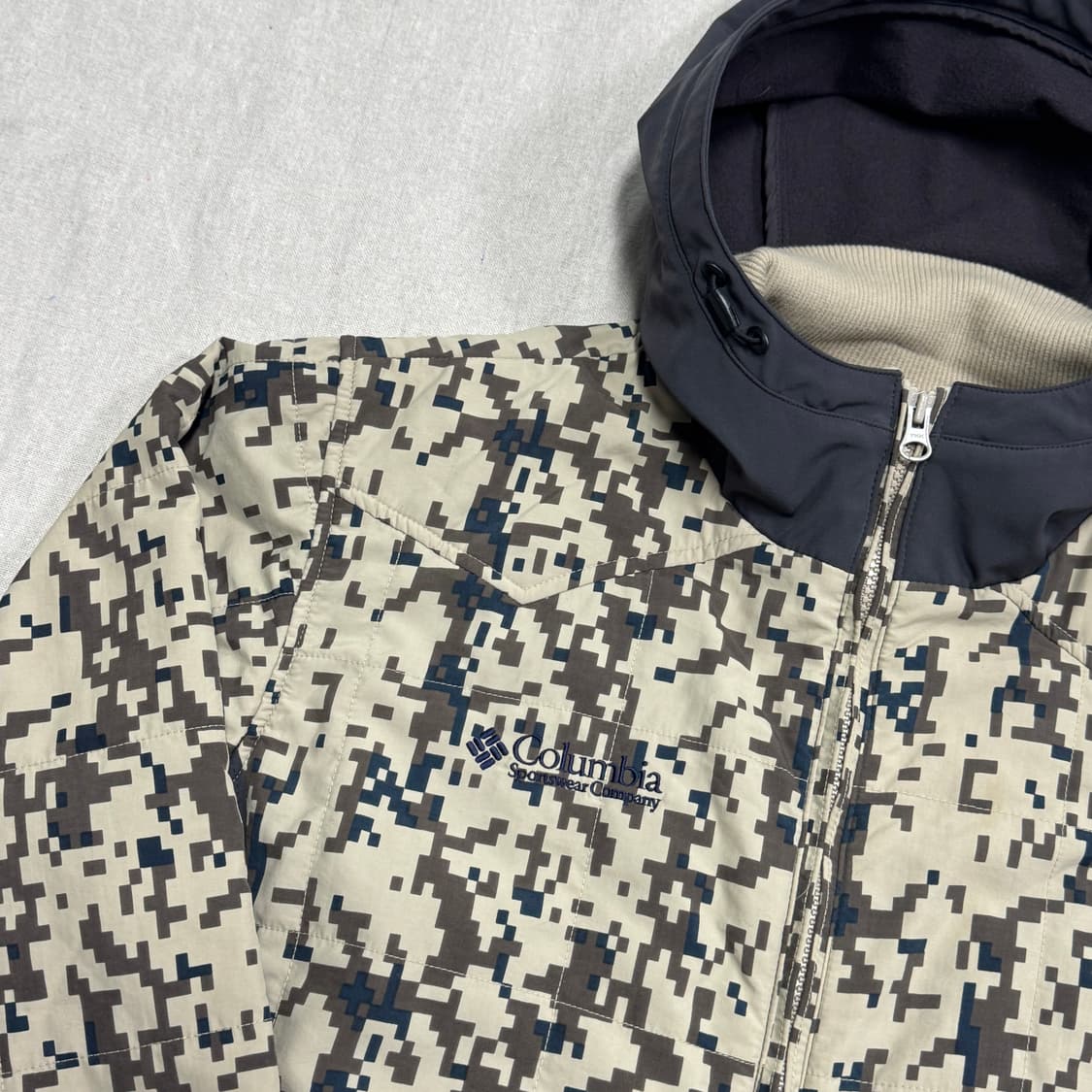컬럼비아 밀리터리 배색 후드집업 점퍼 M 상품이미지2