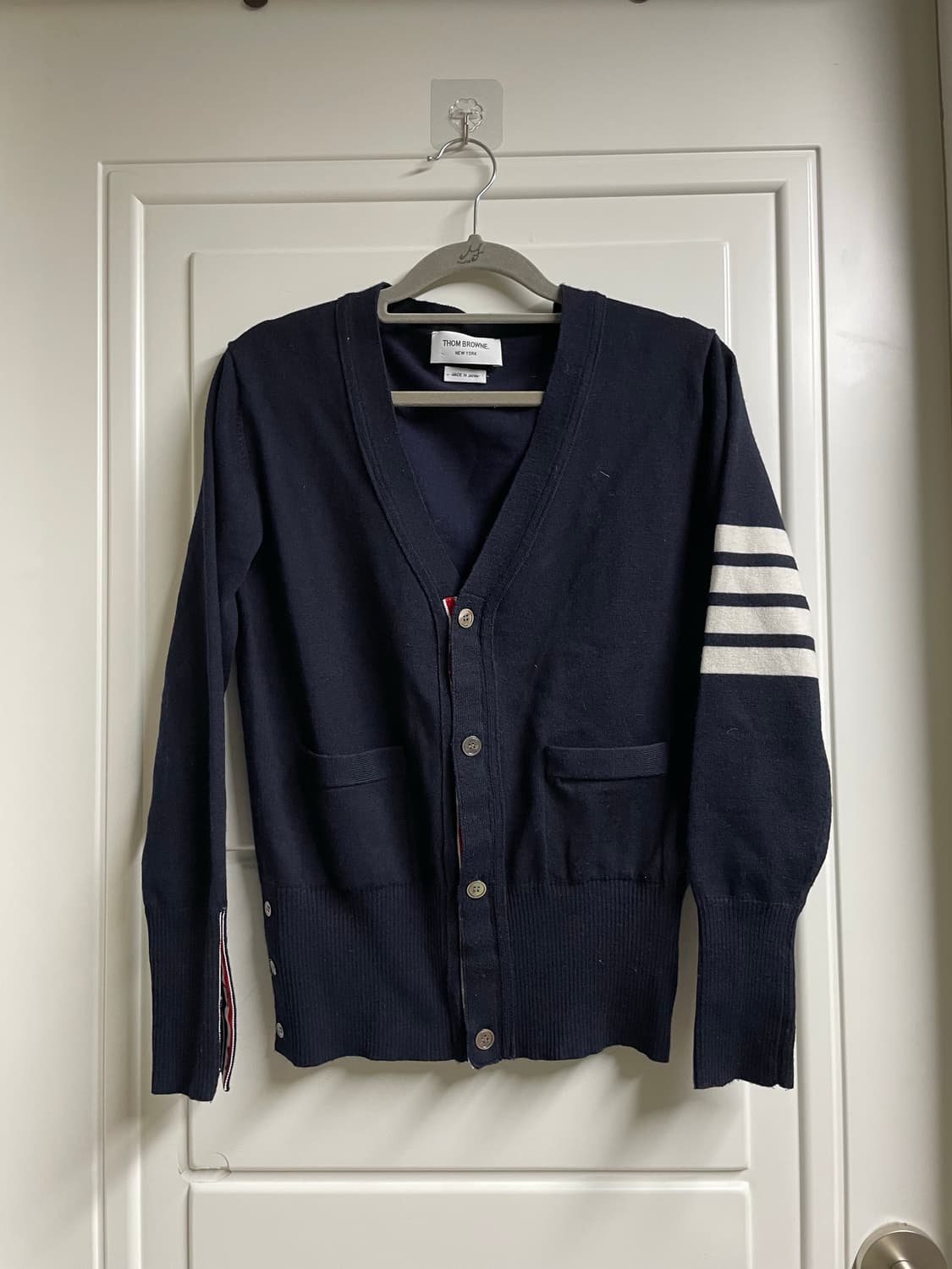 톰브라운 4바 밀라노 스티치 가디건 네이비 상품이미지1