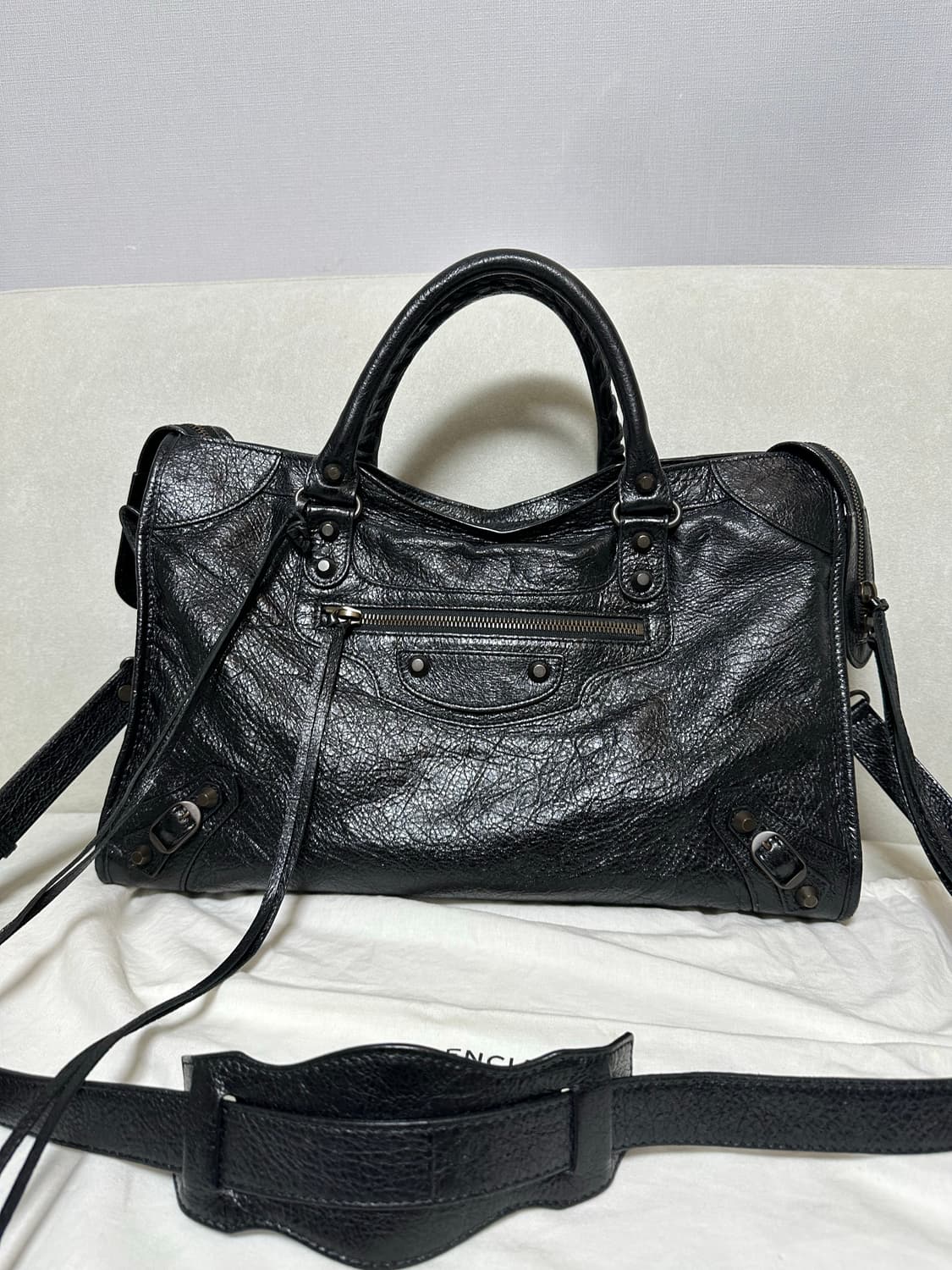 [SA 정품] 발렌시아가 시티 모터백 미디움 블랙 신 상품이미지2