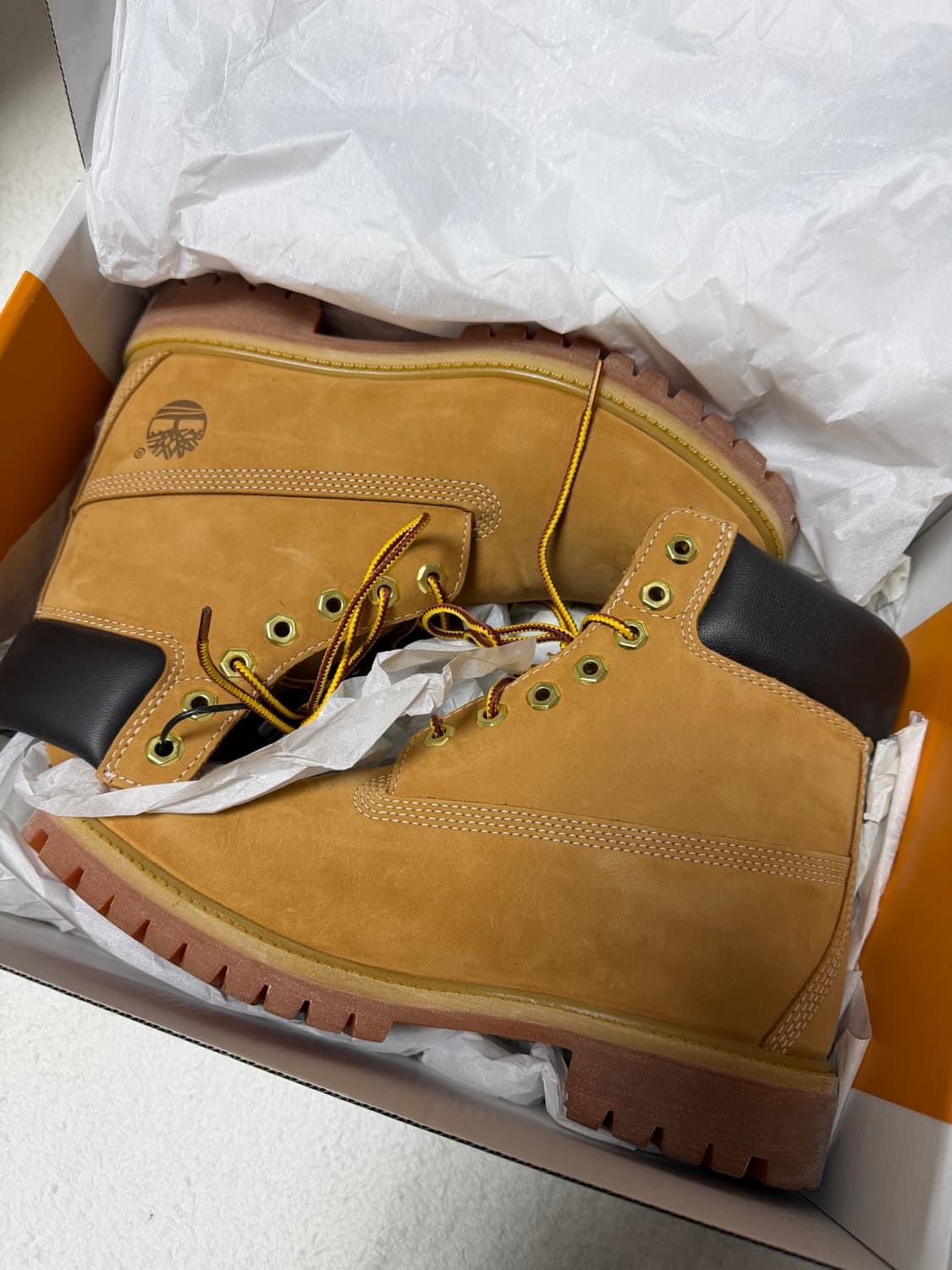 팀버랜드 프리미엄 6인치 워터프루프 와이드 10061 255(7.5) 상품이미지1