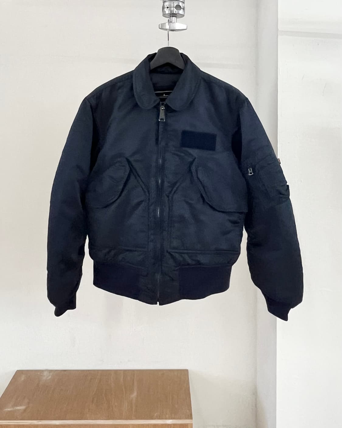 알파 인더스트리 네이비 cwu-45p 파일럿 자켓 상품이미지1