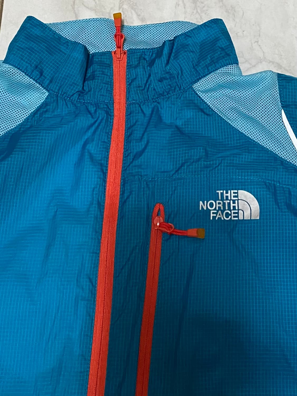 노스페이스 얇은 바람막이 자켓 100 사이즈 상품이미지2