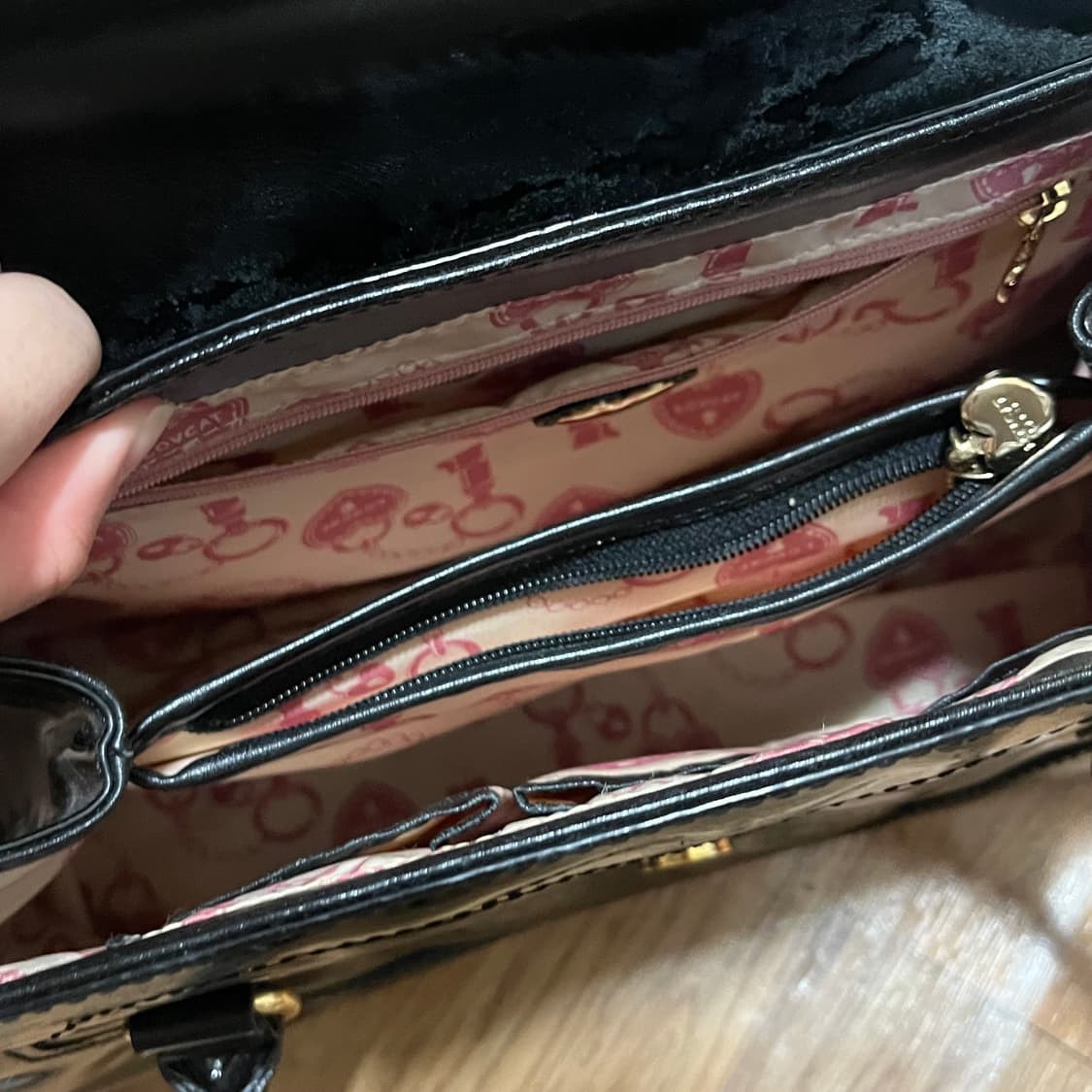 러브캣 숄더백 에나멜 상품이미지9