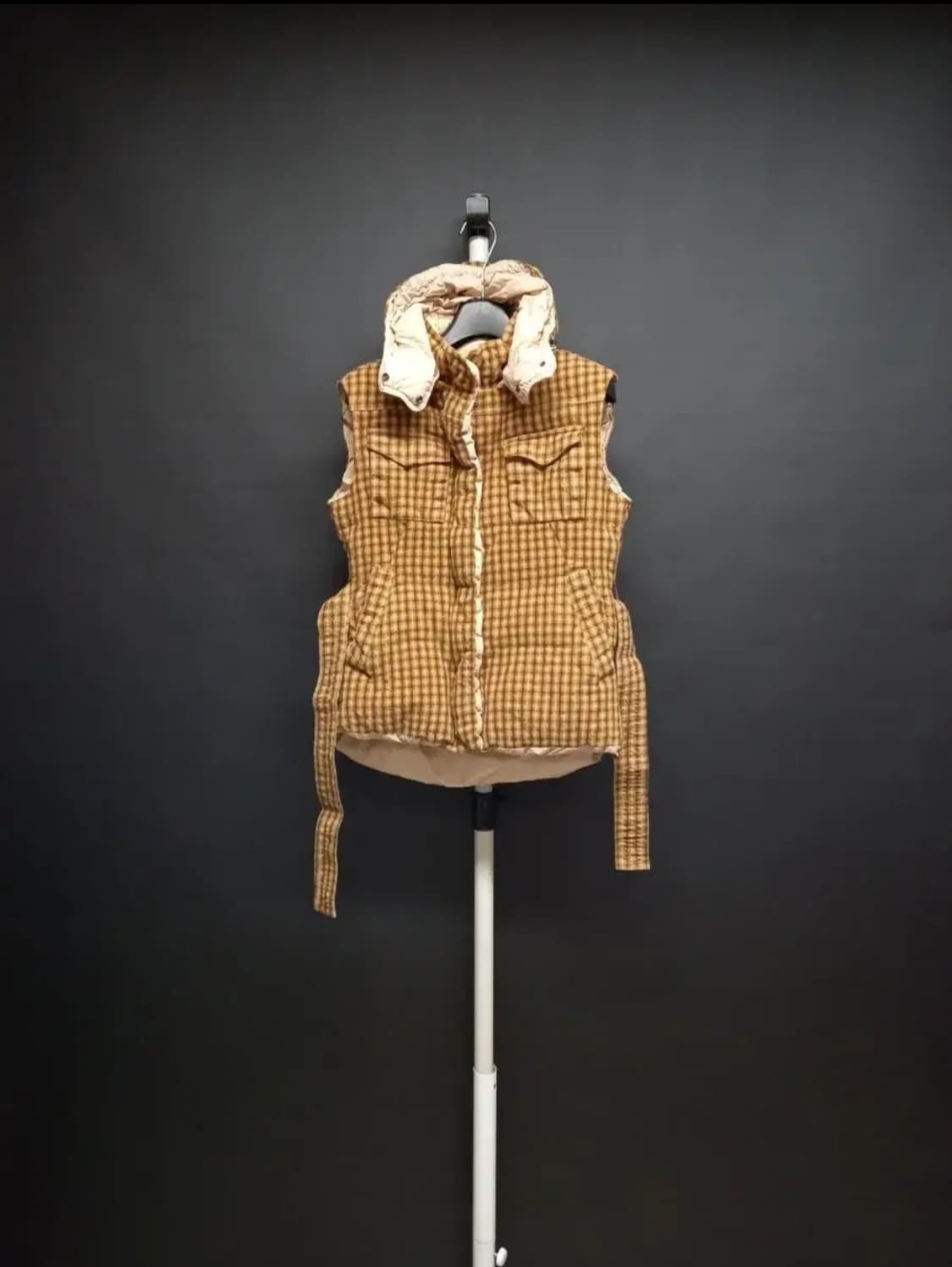 타임 TIME 리버시블 구스 숏 패딩 베스트 33.44 상품이미지1