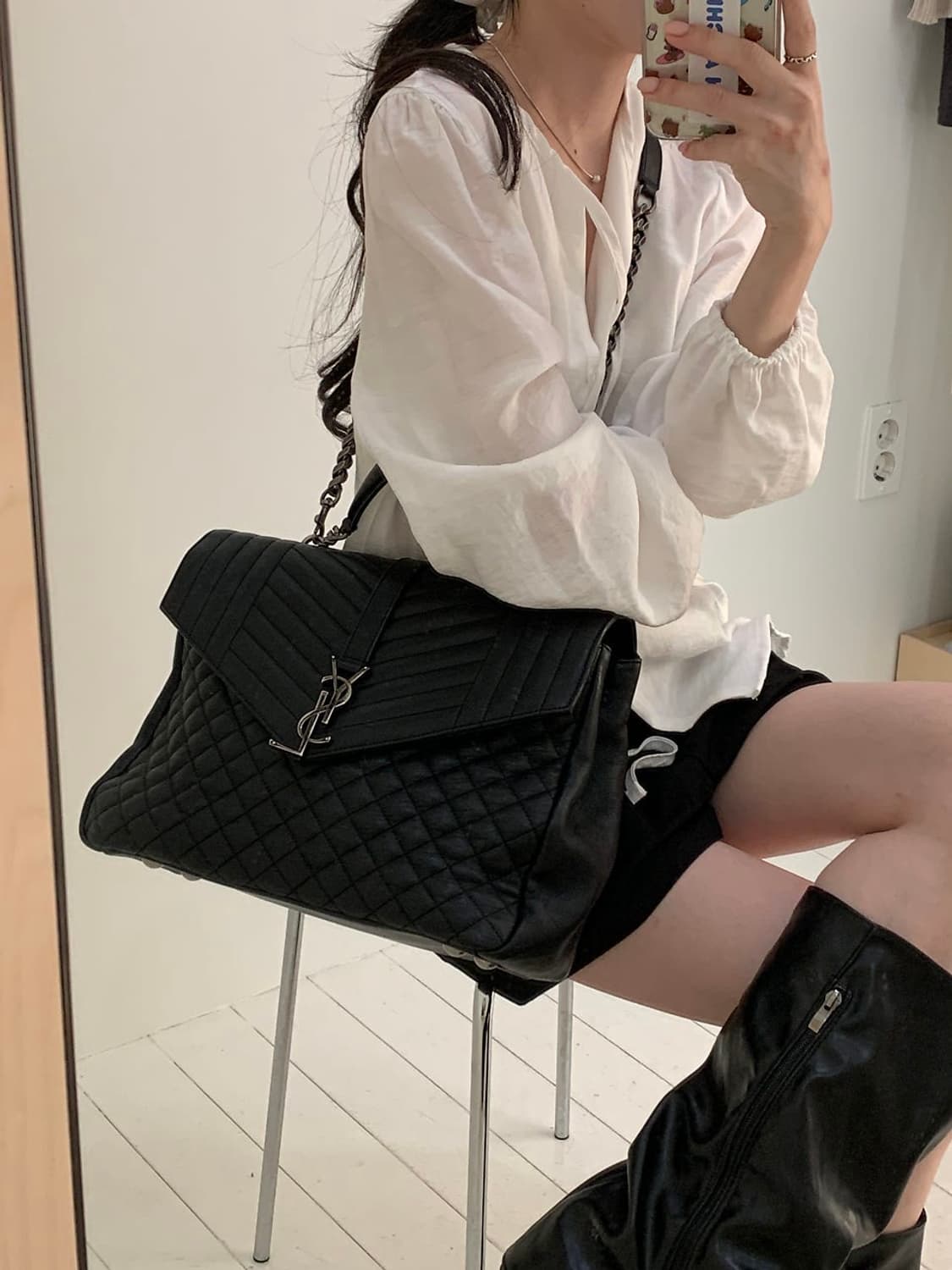 입생로랑 엔벨로프 사첼백  상품이미지1