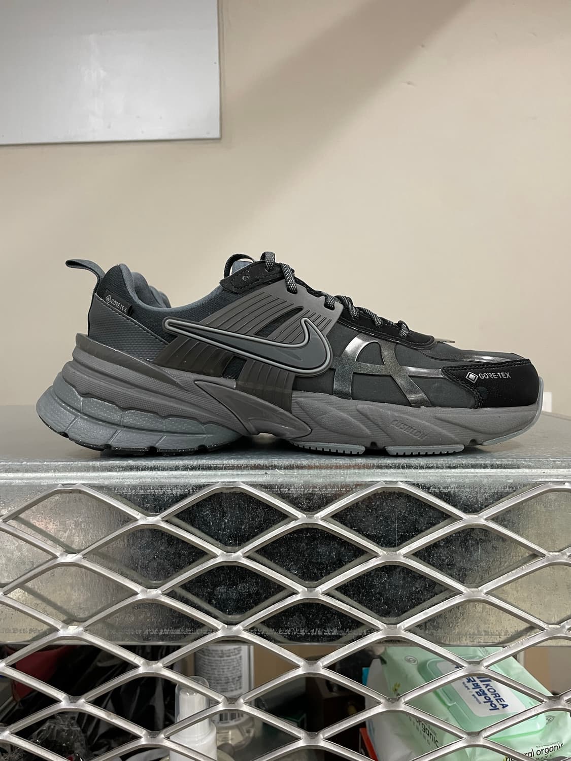 나이키 V2K 런 고어텍스 블랙 250 (gr-4337) 상품이미지4