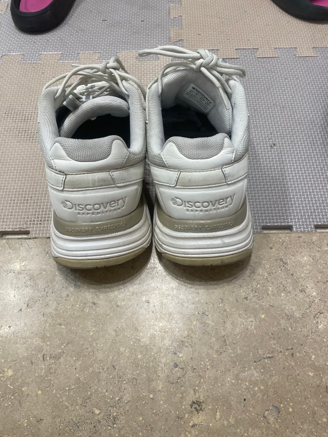 디스커버리 discovery 운동화 270 상품이미지3