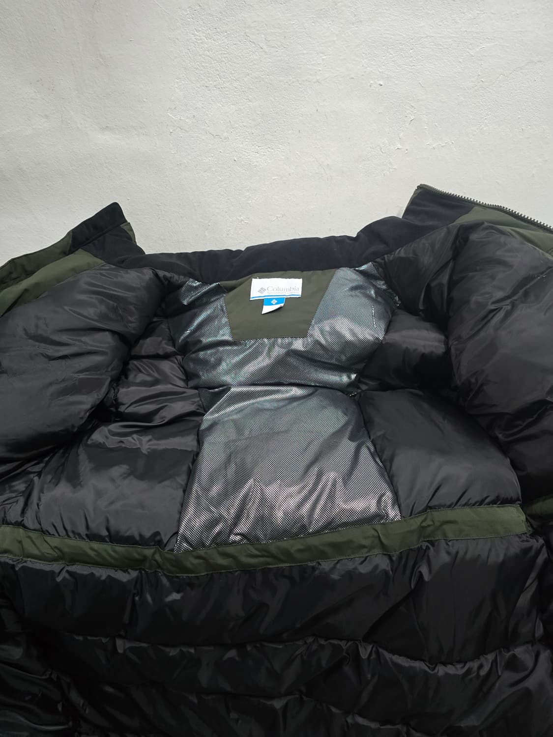 컬럼비아  옴니히트 발열 카키색 롱패딩 상품이미지2