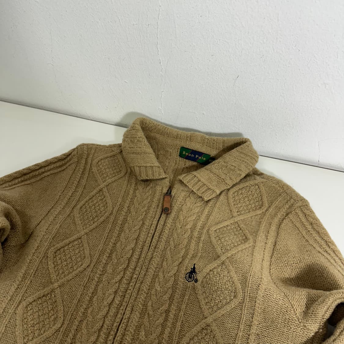 우먼M 빈폴 베이지 기본로고 모100% 카라넥 꽈베기니트집업 상품이미지2