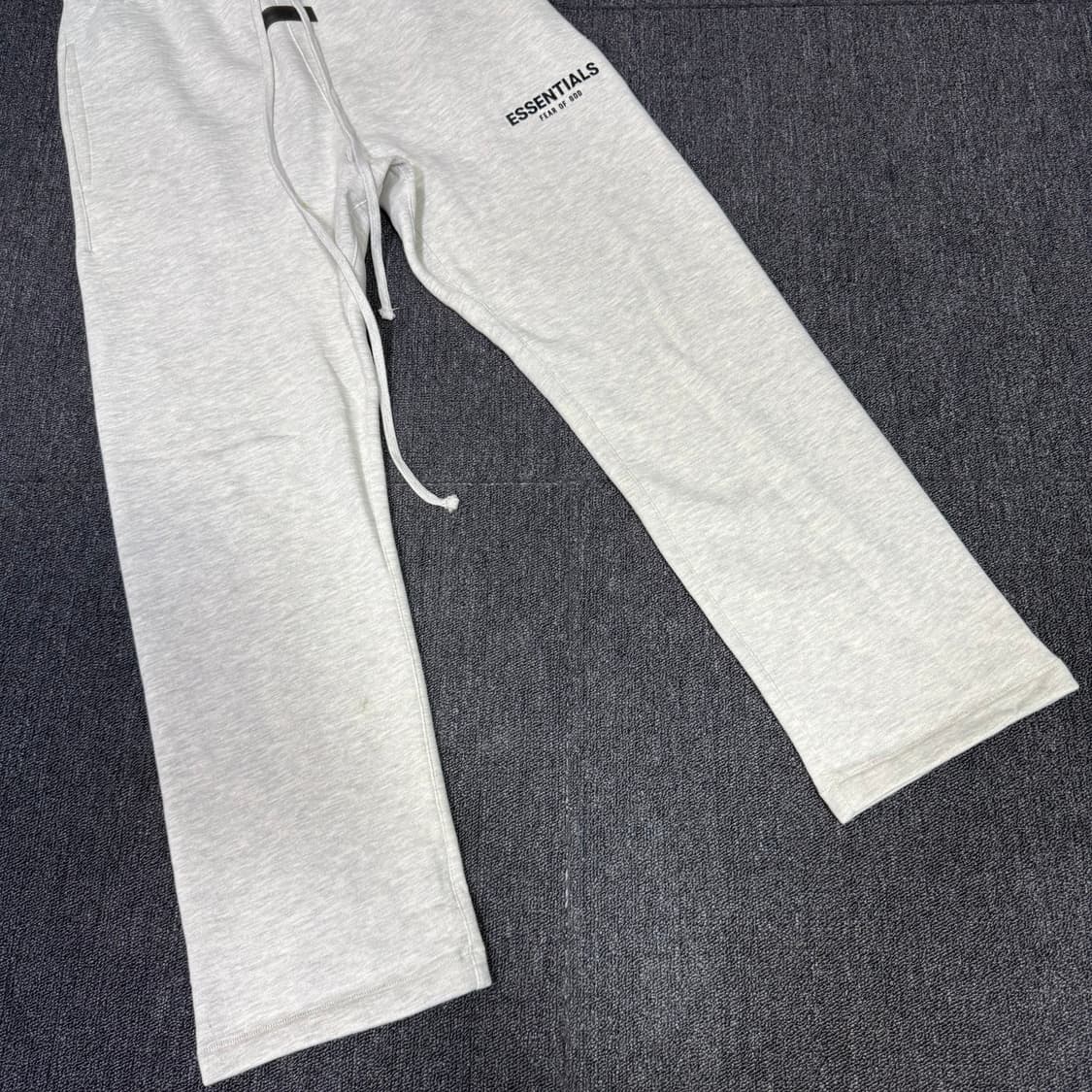 피어오브갓 에센셜 기모 트레이닝 팬츠 상품이미지3