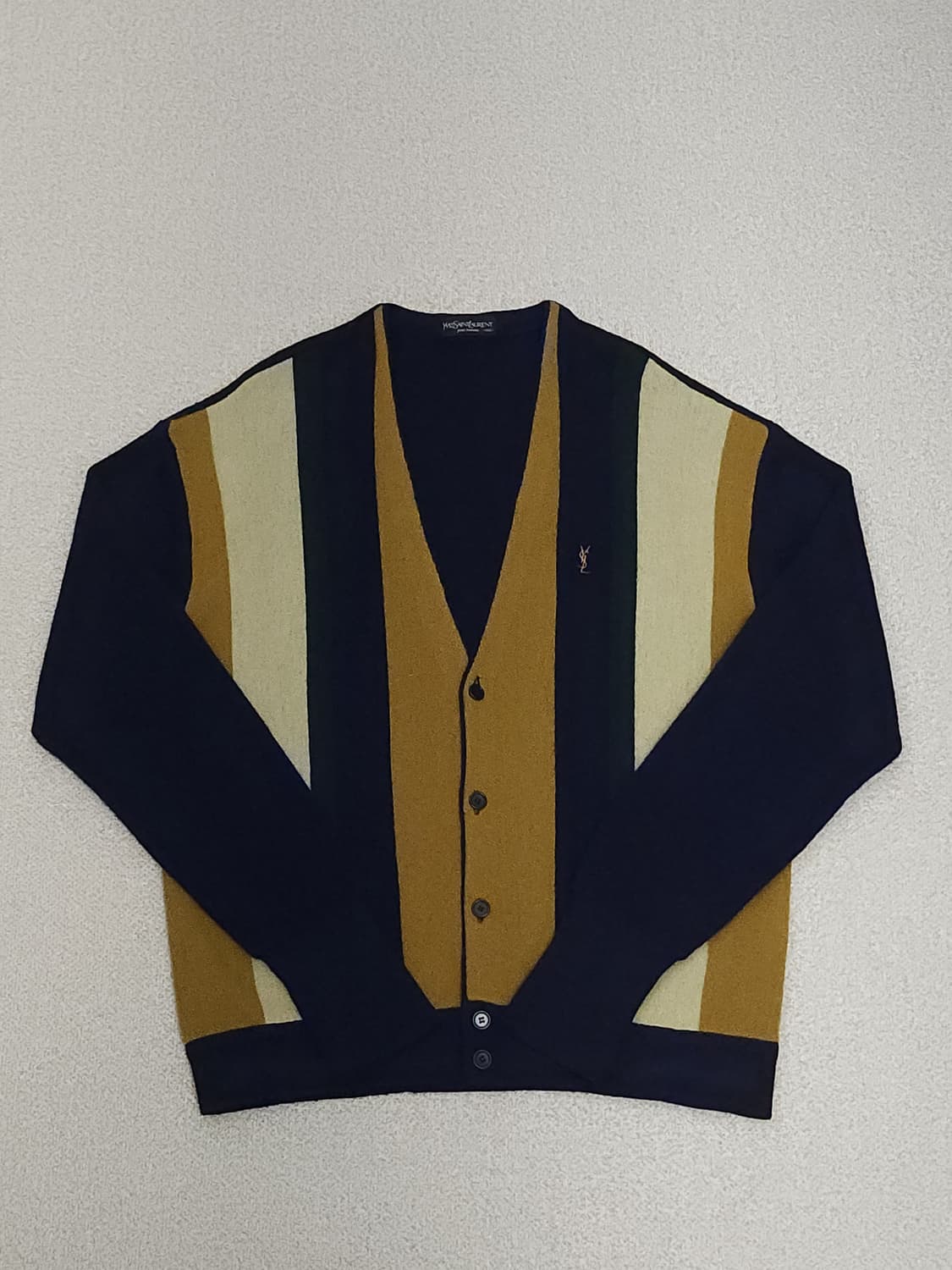 (105)입생로랑 남자 브이넥 긴팔 빈티지 가디건 상품이미지1