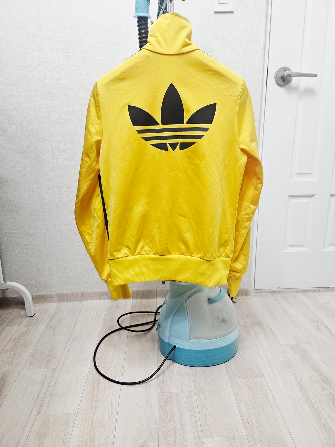 (90)S ☆초대장급☆ 아디다스 파이어버드 백로고[옐로우그레이]트랙탑져지 상품이미지6