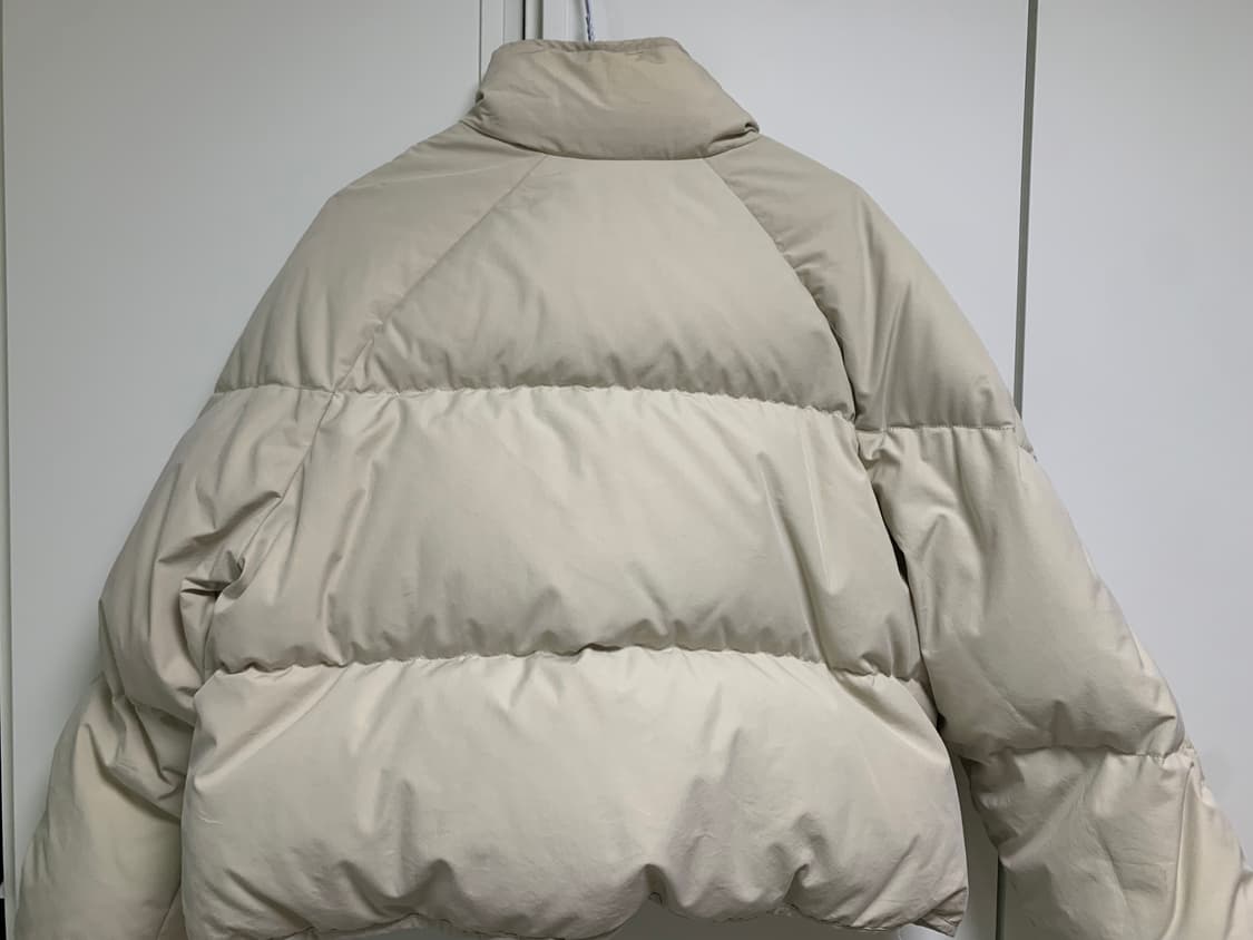 낫띵리튼 크롭드 스트링 푸퍼 자켓 숏패딩 포그 화이트 상품이미지8