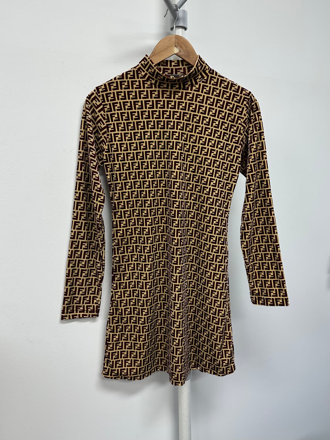 펜디 주카로고 하이넥 벨벳 원피스 상품이미지1