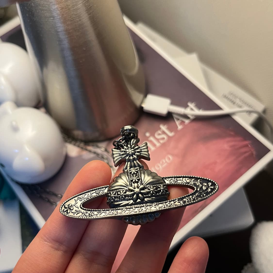 비비안웨스트우드 황동 빅 orb 목걸이 상품이미지5