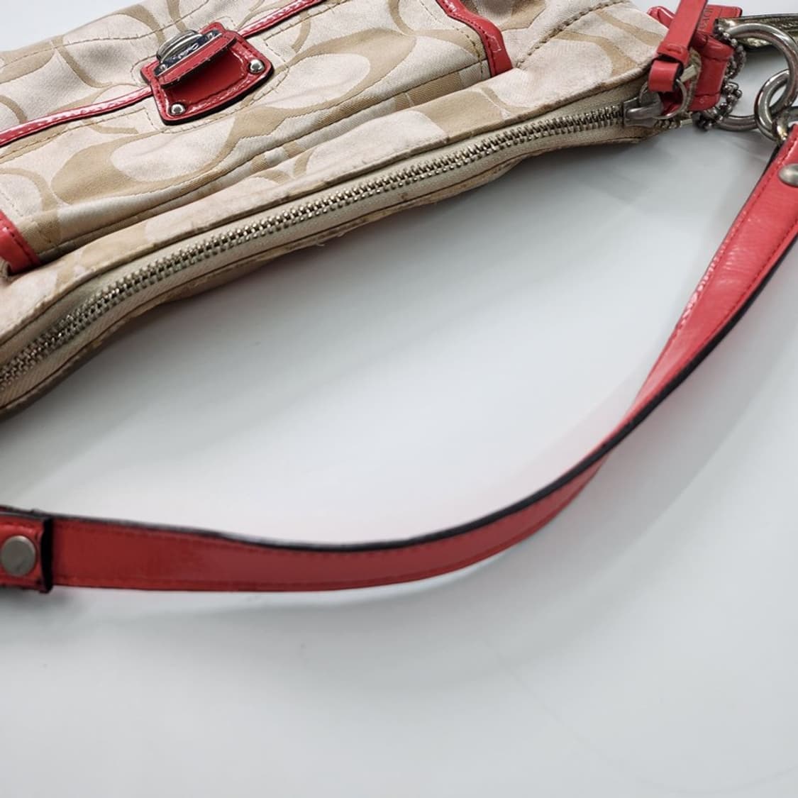 COACH 시그니처 숄더백 상품이미지4