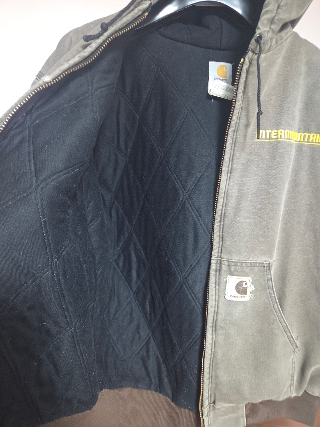 칼하트 j68 CHT xl 팝니다 상품이미지3