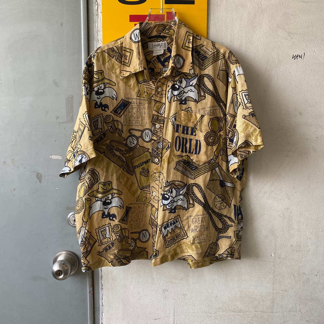 🌊CastelBajacXwarnerbros silvester shirt 상품이미지1