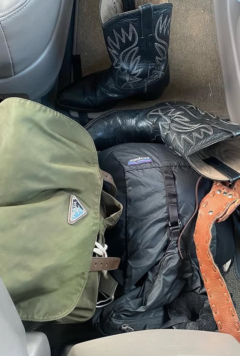 프라다 포코노 크로스백 판매합니다 상품이미지7