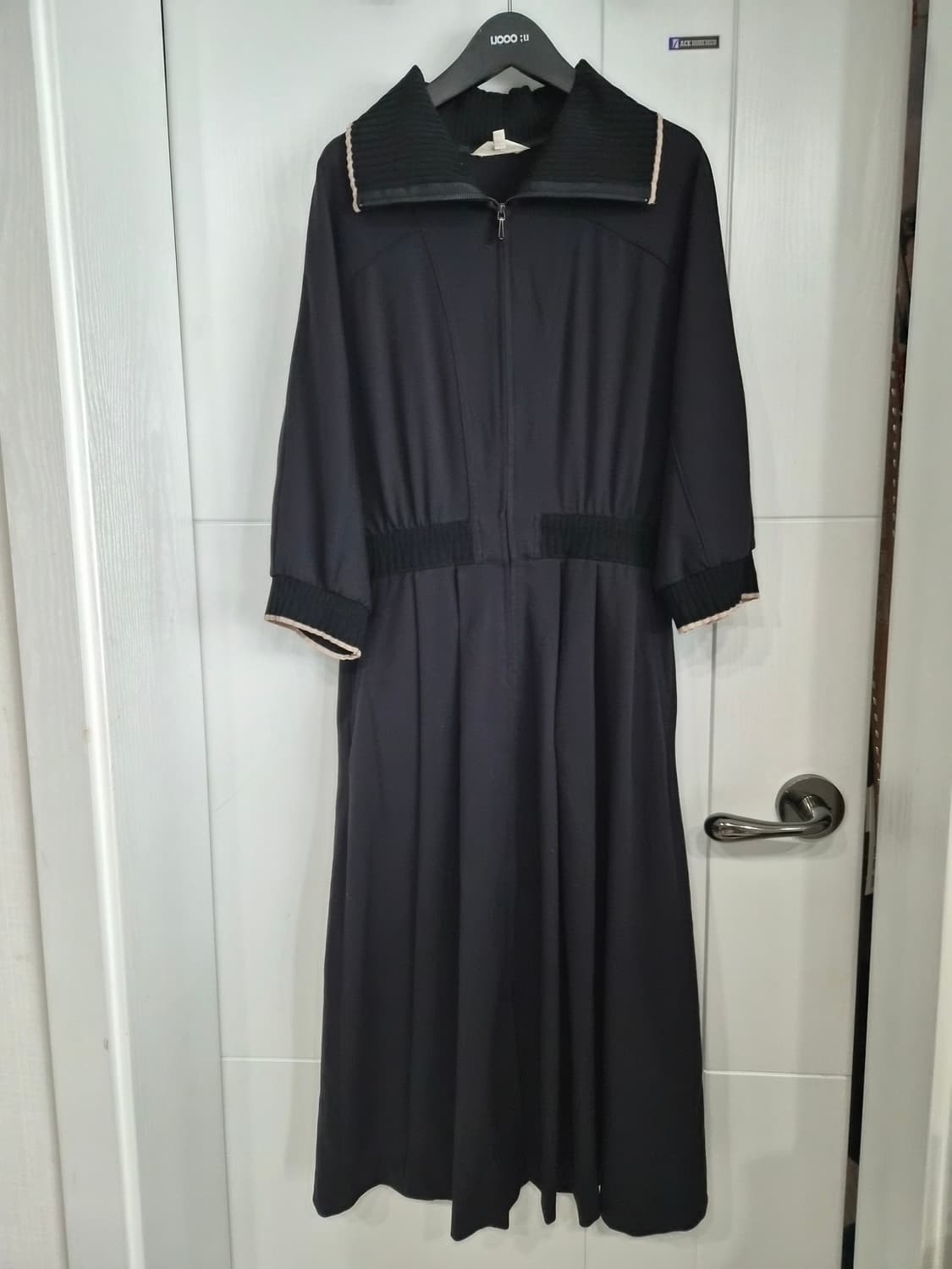 지스튜디오 블랙원피스 상품이미지1