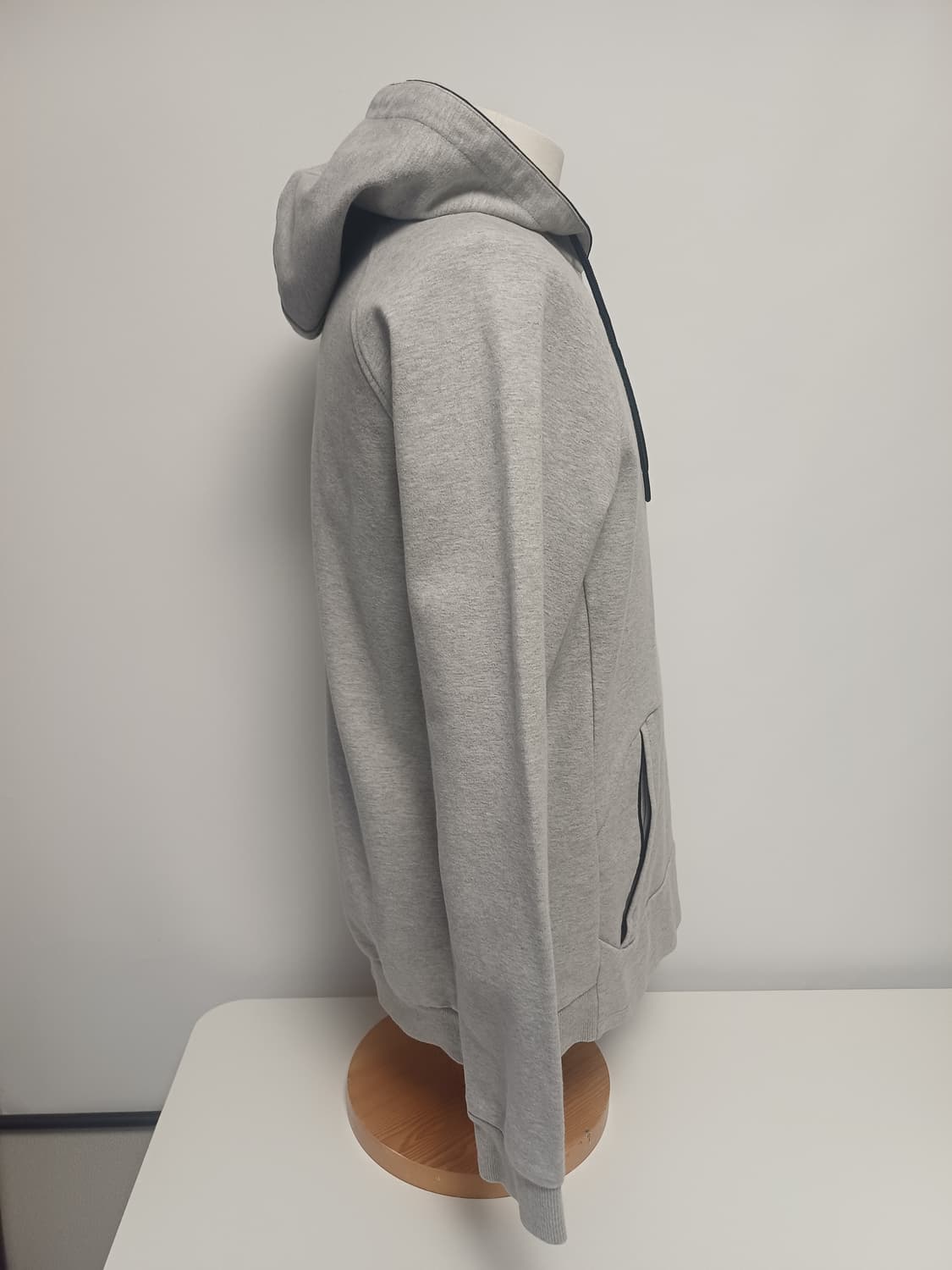 [정품] 데상트 ATHLETIC 로고 후드티 (실측 100) 상품이미지2