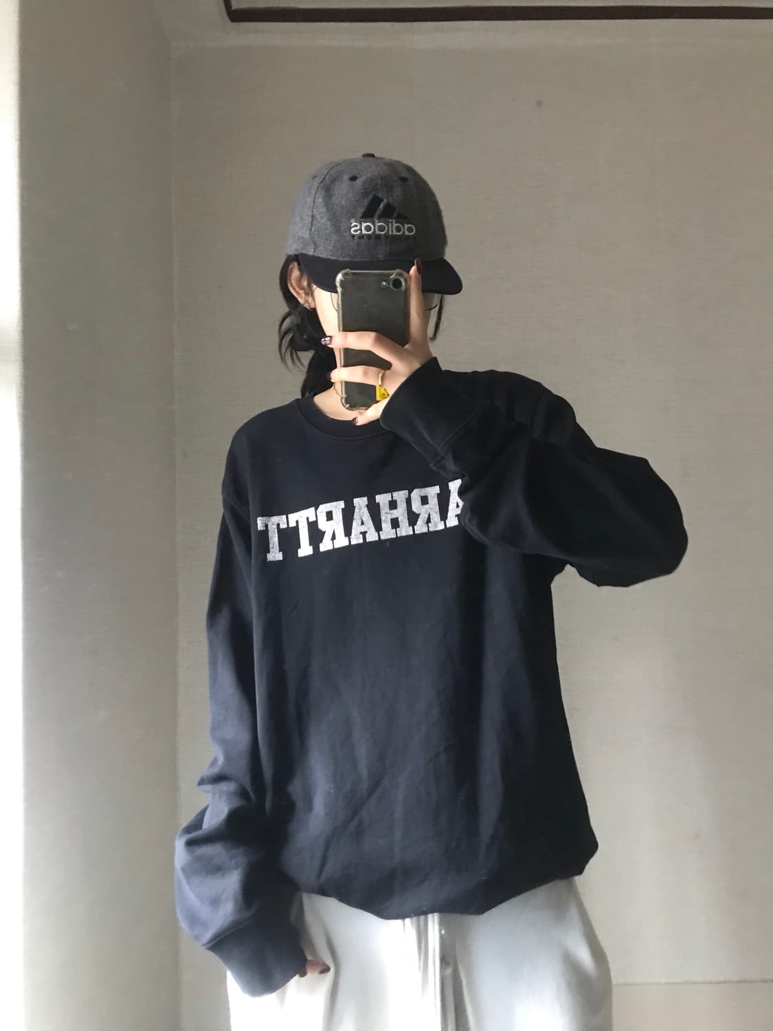 칼하트 블랙 오버핏 맨투맨 상품이미지1