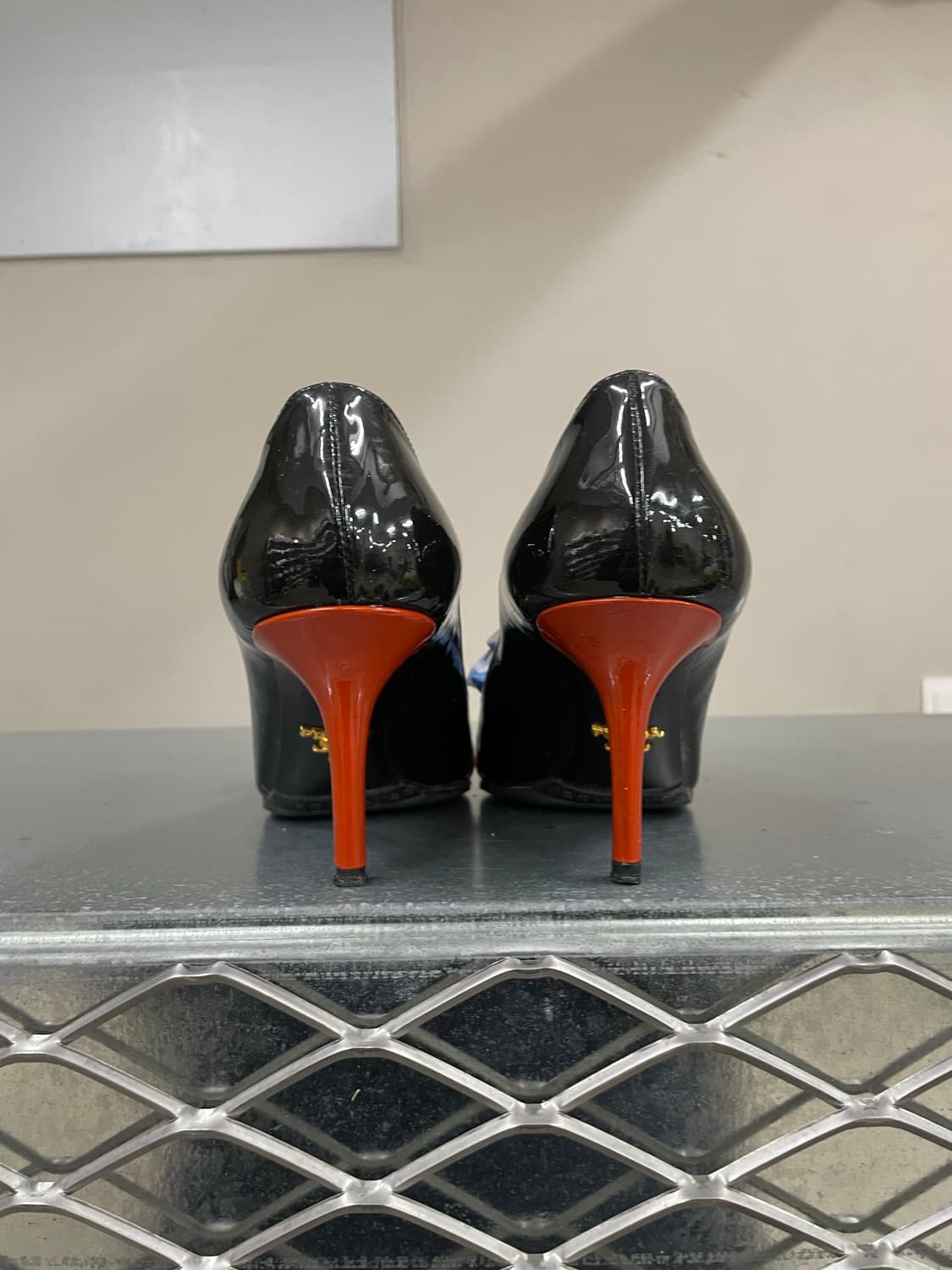 프라다 버클 힐 블랙 오렌지  37 상품이미지3