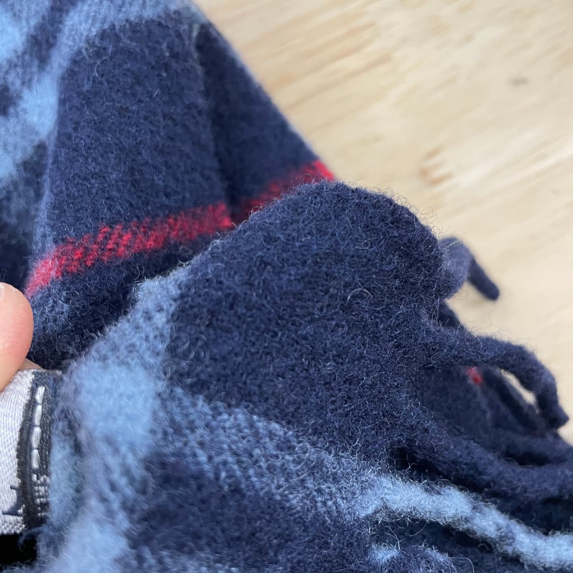 버버리 정품 캐시미어 머플러 네이비 상품이미지4