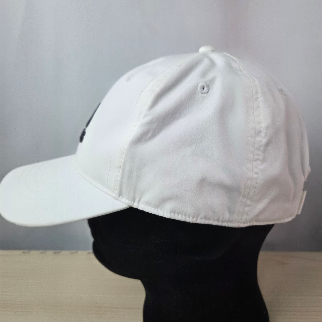 여57-60M-L아디다스 볼캡 흰색 & 검정 상품이미지2