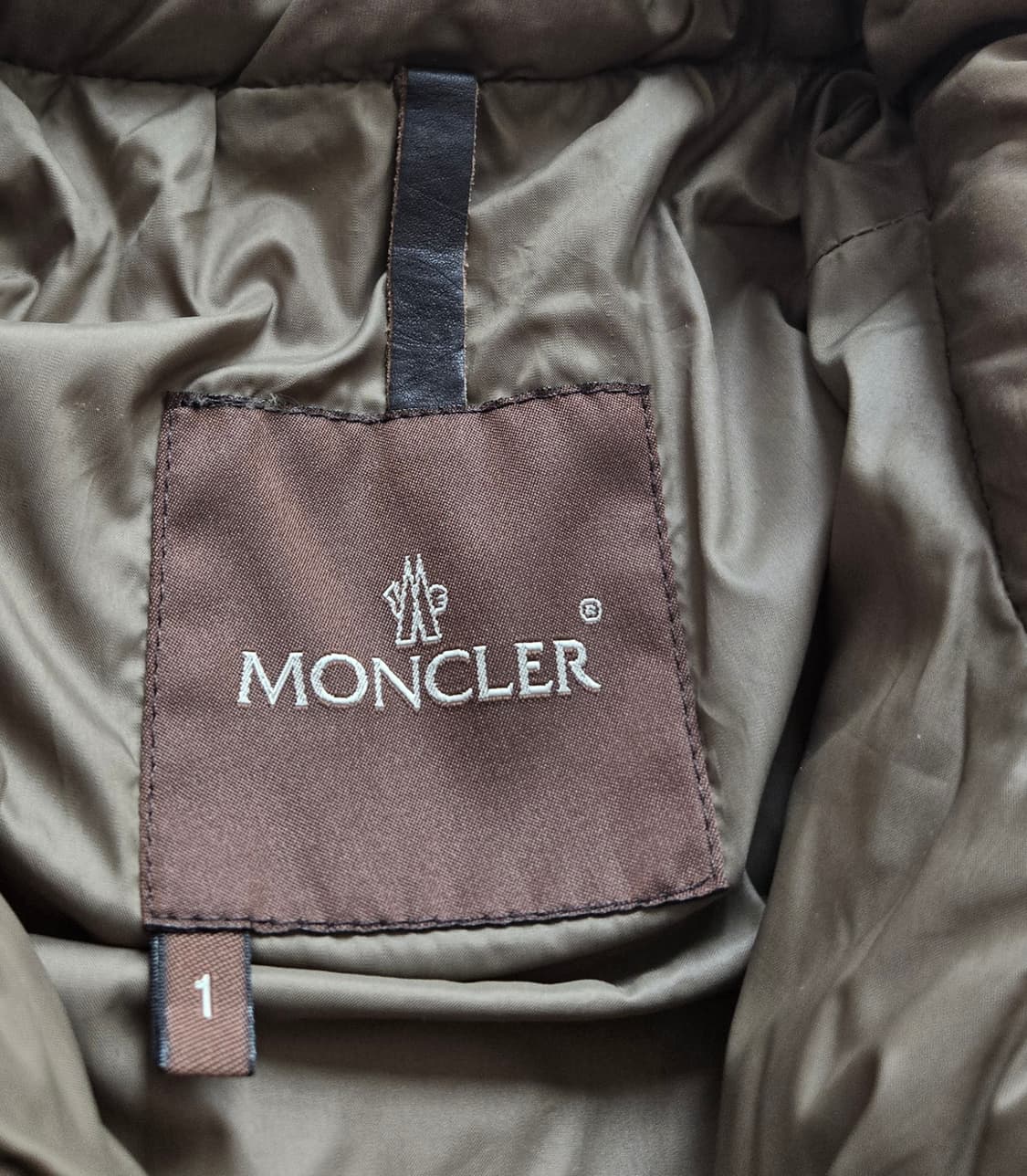 몽클레어 코듀류이 패딩 코트 상품이미지4