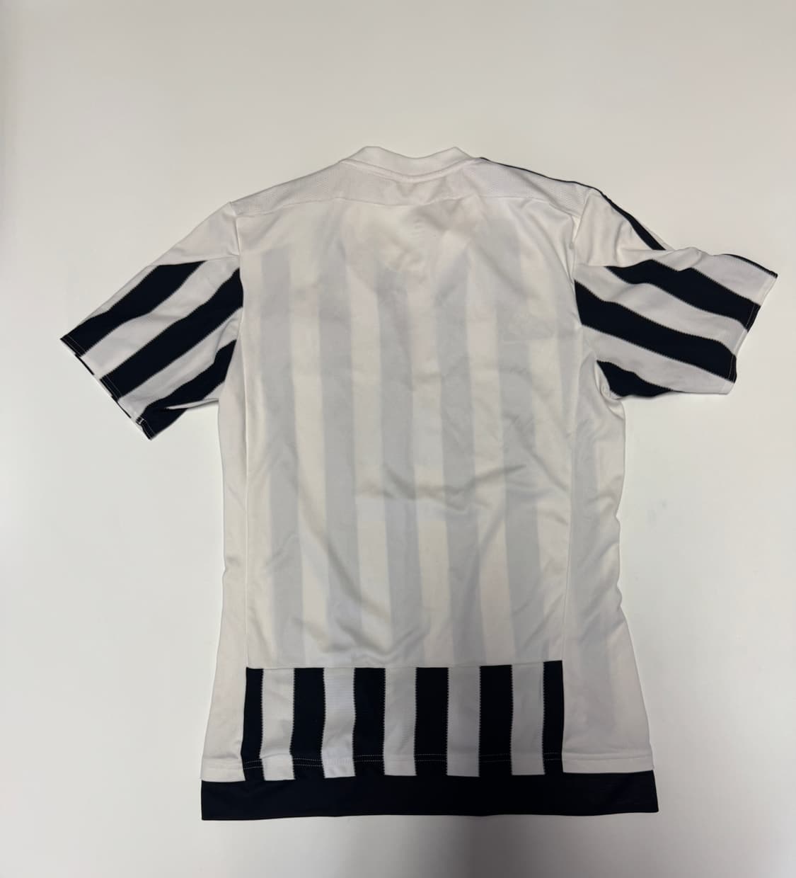 공용!! 아디다스 유벤투스 홈 노마킹 반팔 티셔츠 S 상품이미지2