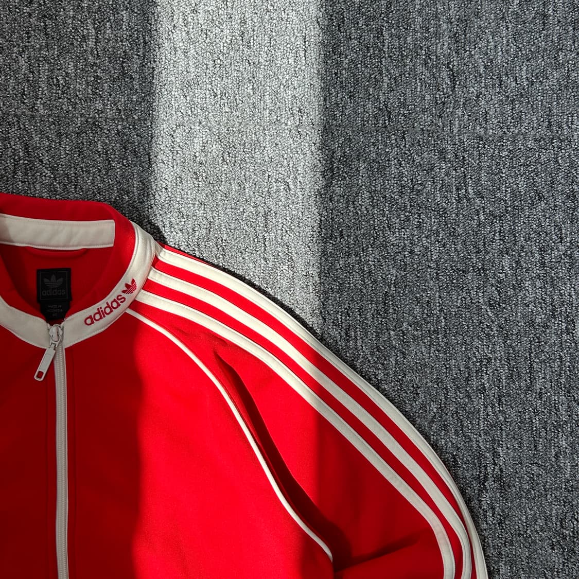 아디다스 씨펠드 레드화이트 트랙탑 져지 상품이미지2