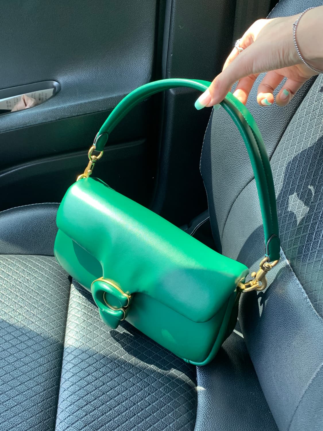 코치 필로우 태비 숄더백 26 그린 💚 상품이미지2