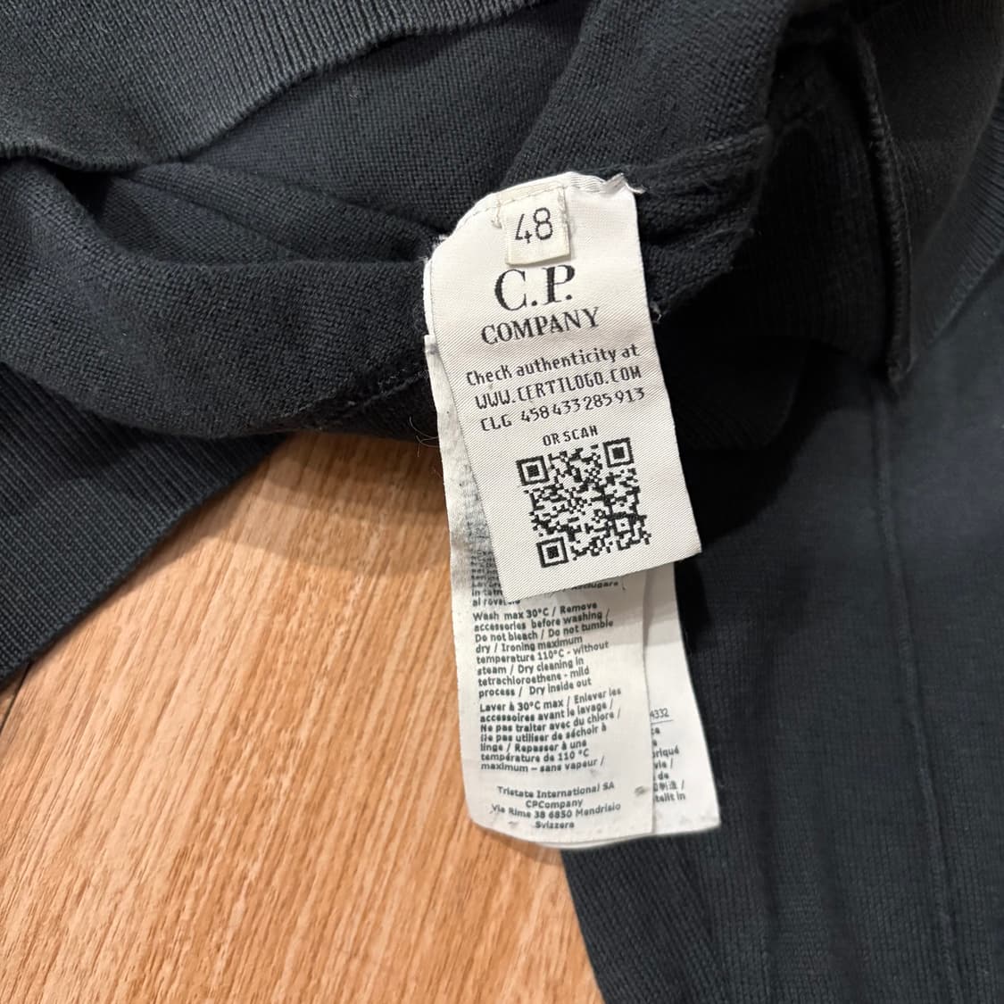 씨피컴퍼니 절개 디테일 니트 상품이미지9