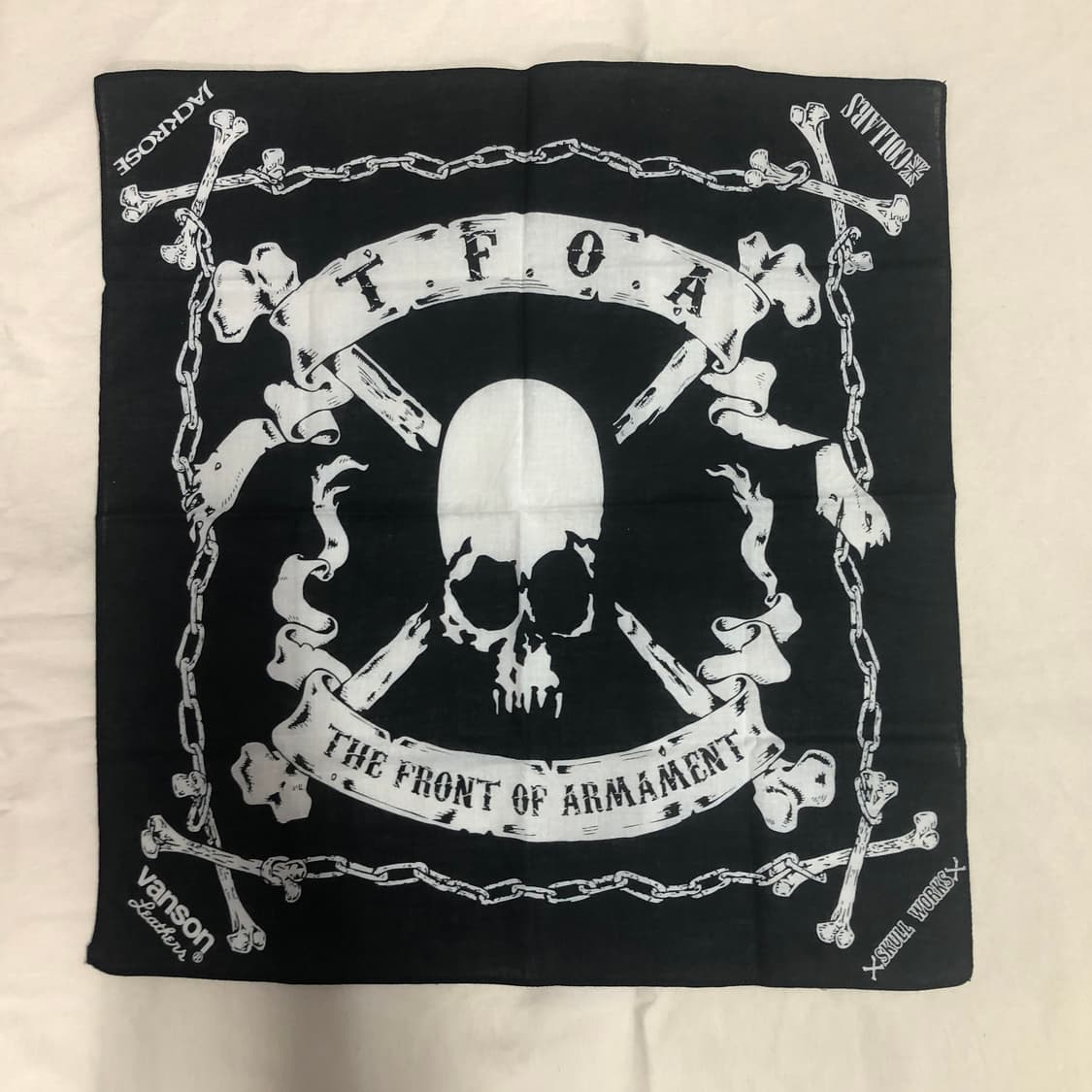 밴슨 X 스컬 웍스 X 잭 로즈 크로우즈  무장전선 스컬 반다나 상품이미지1