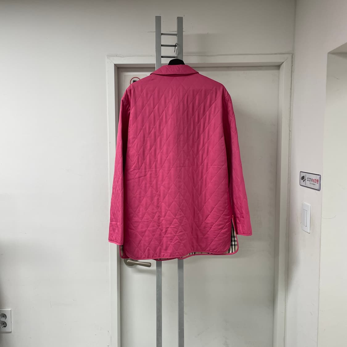 버버리 퀄팅 자켓 핑크 L 상품이미지7